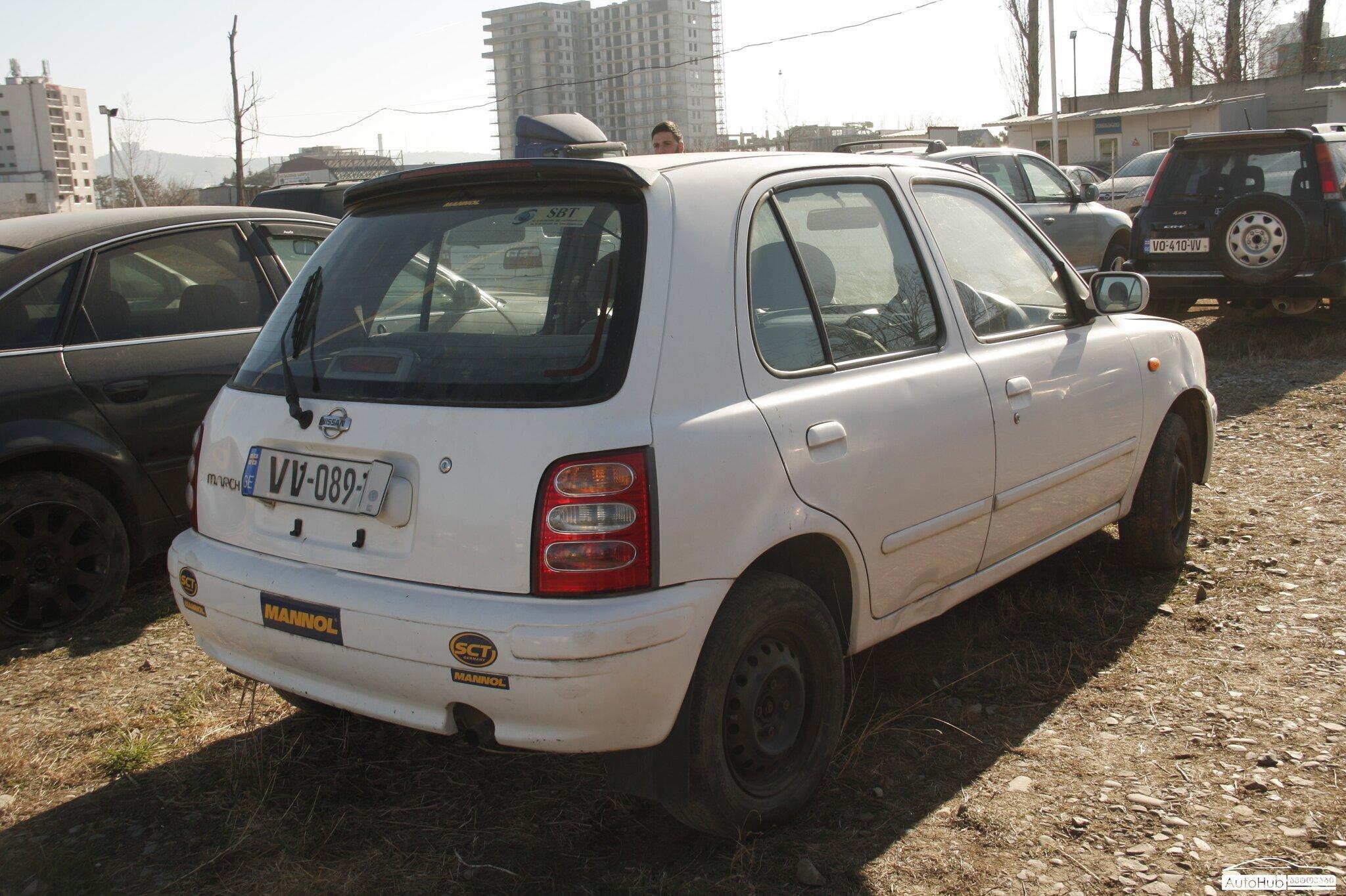 Nissan march 2001