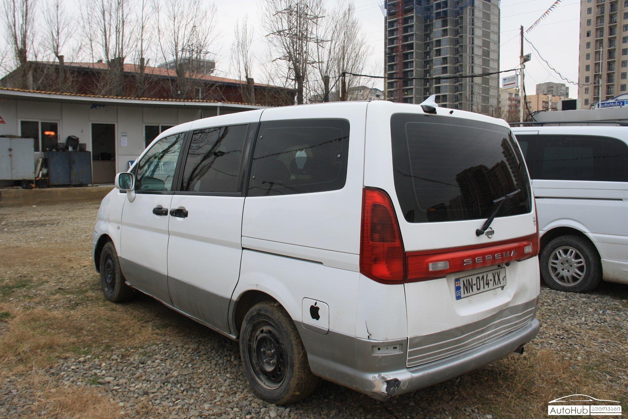 NISSAN Serena 2000 (6000)