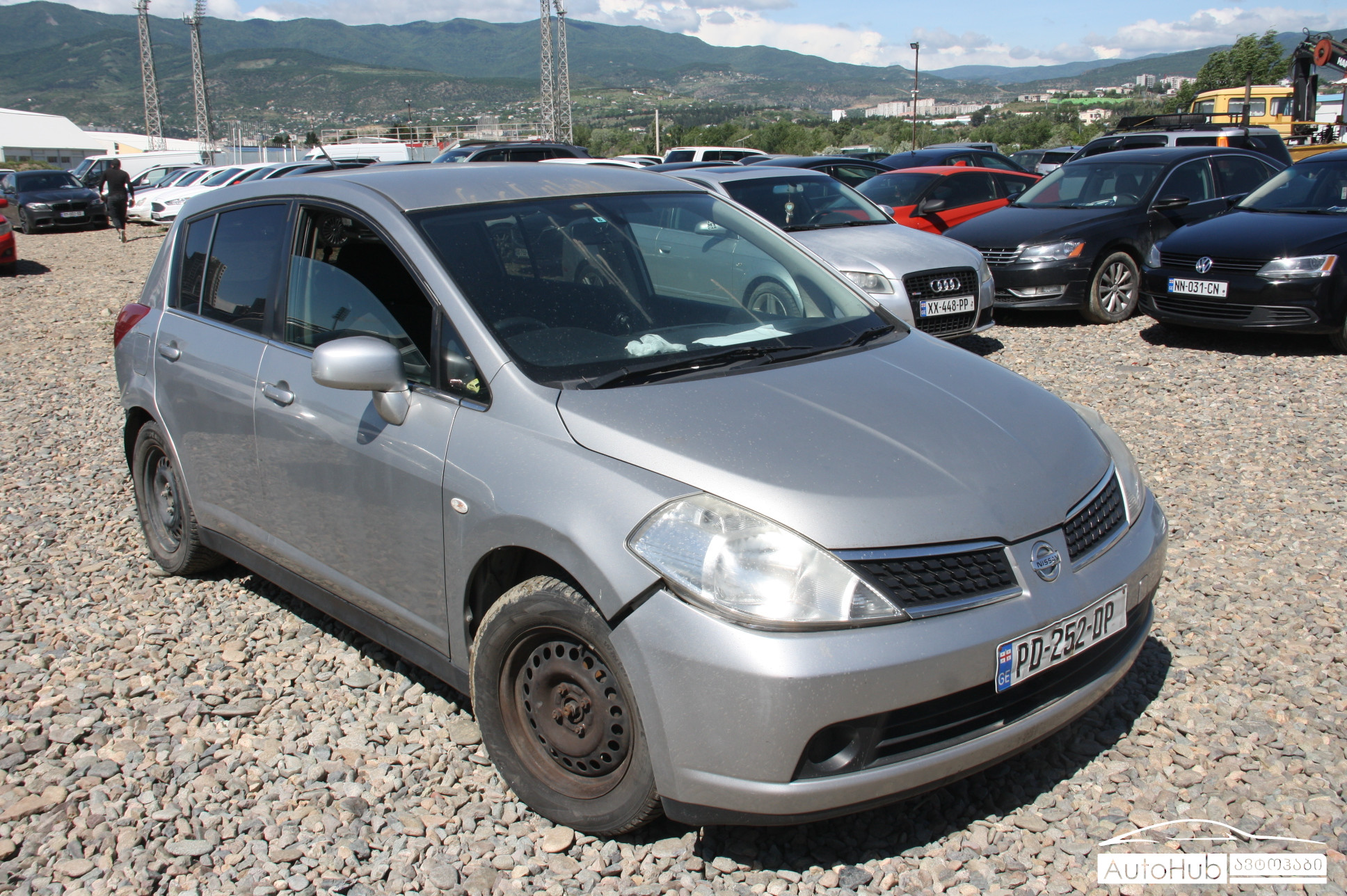 NISSAN Tiida