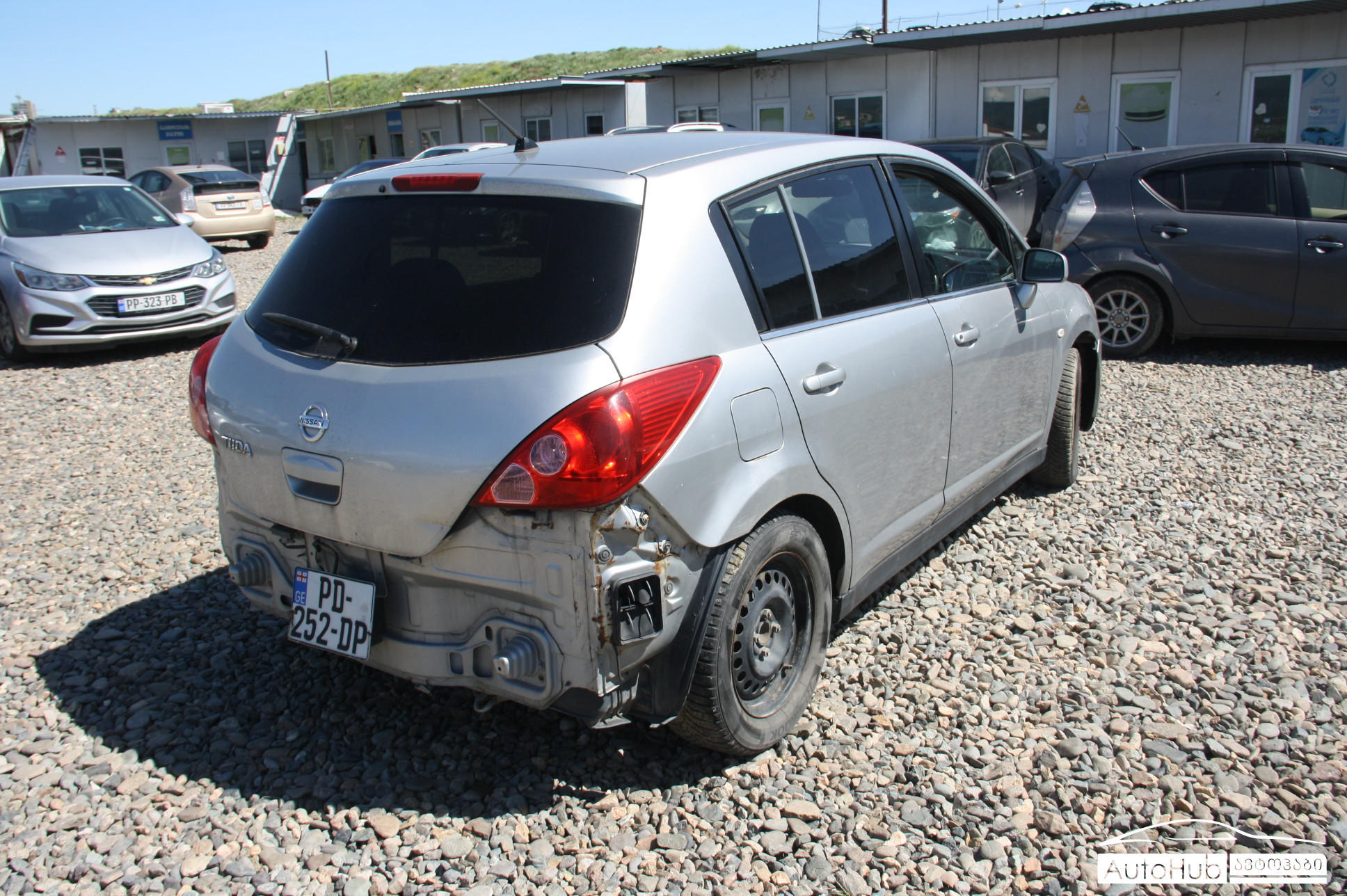 NISSAN Tiida