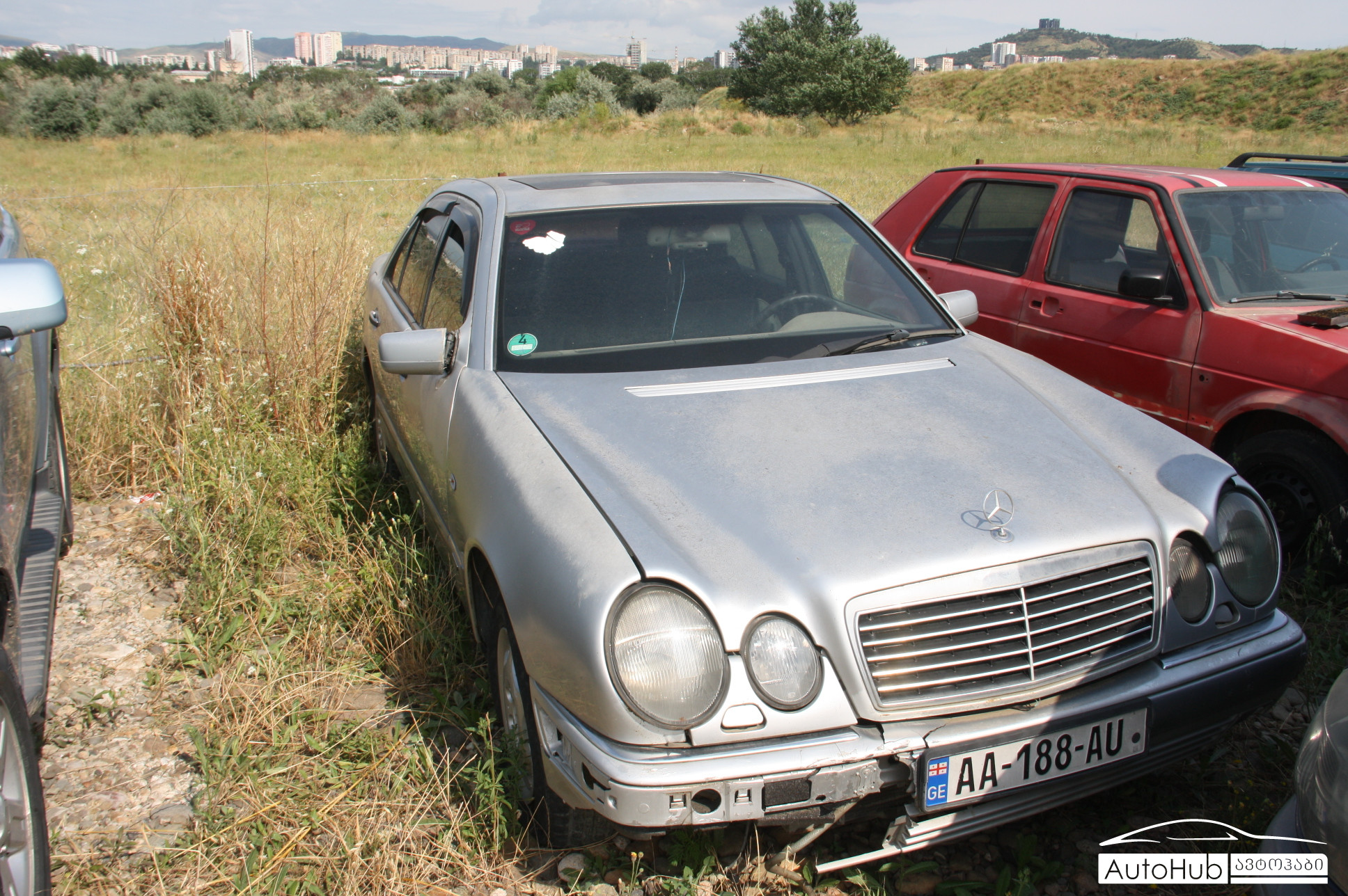 MERCEDES BENZ E 200