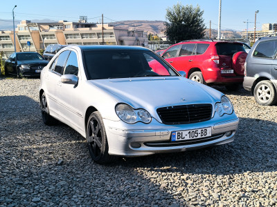 MERCEDES BENZ C 200