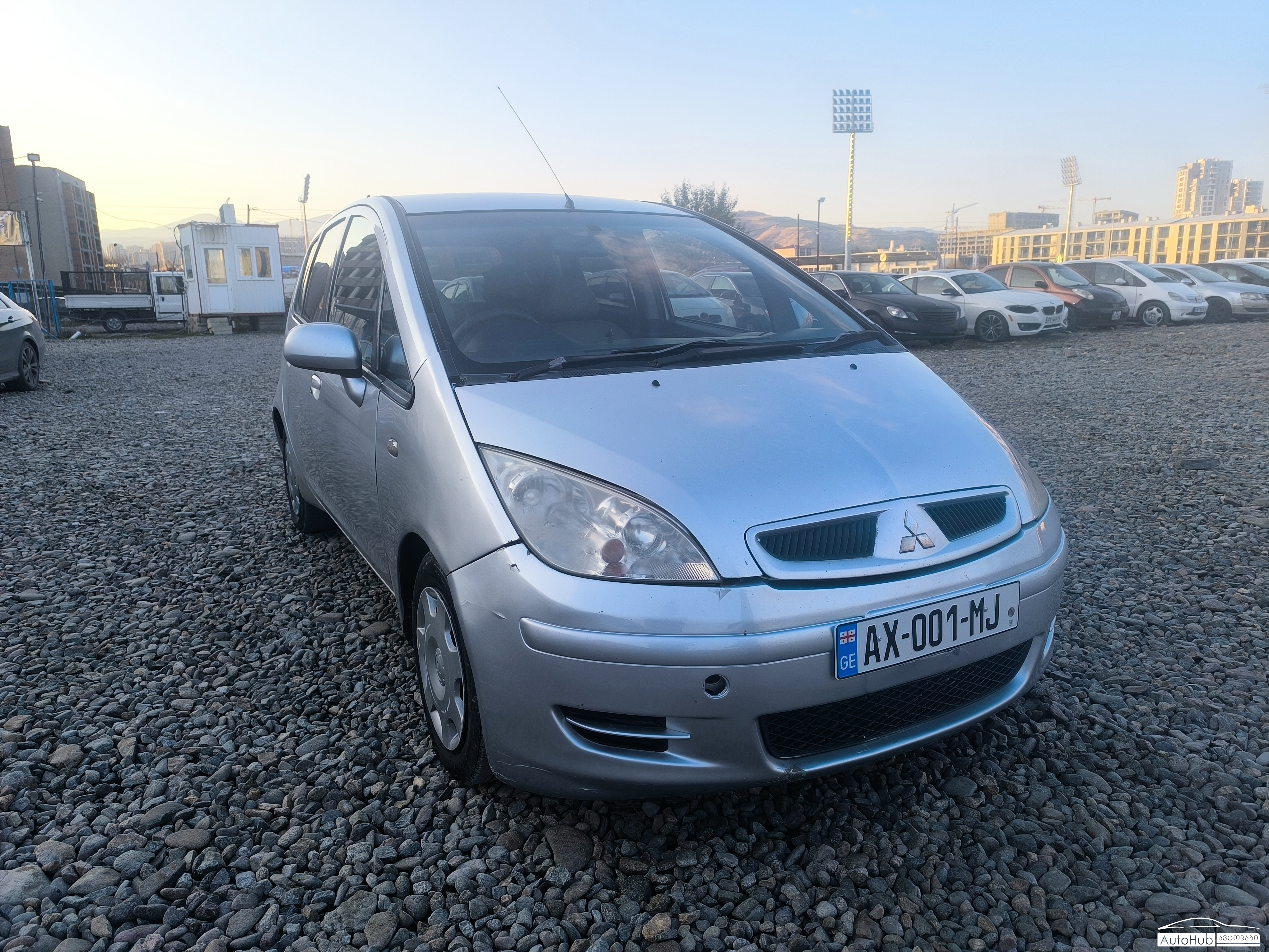 MITSUBISHI Colt