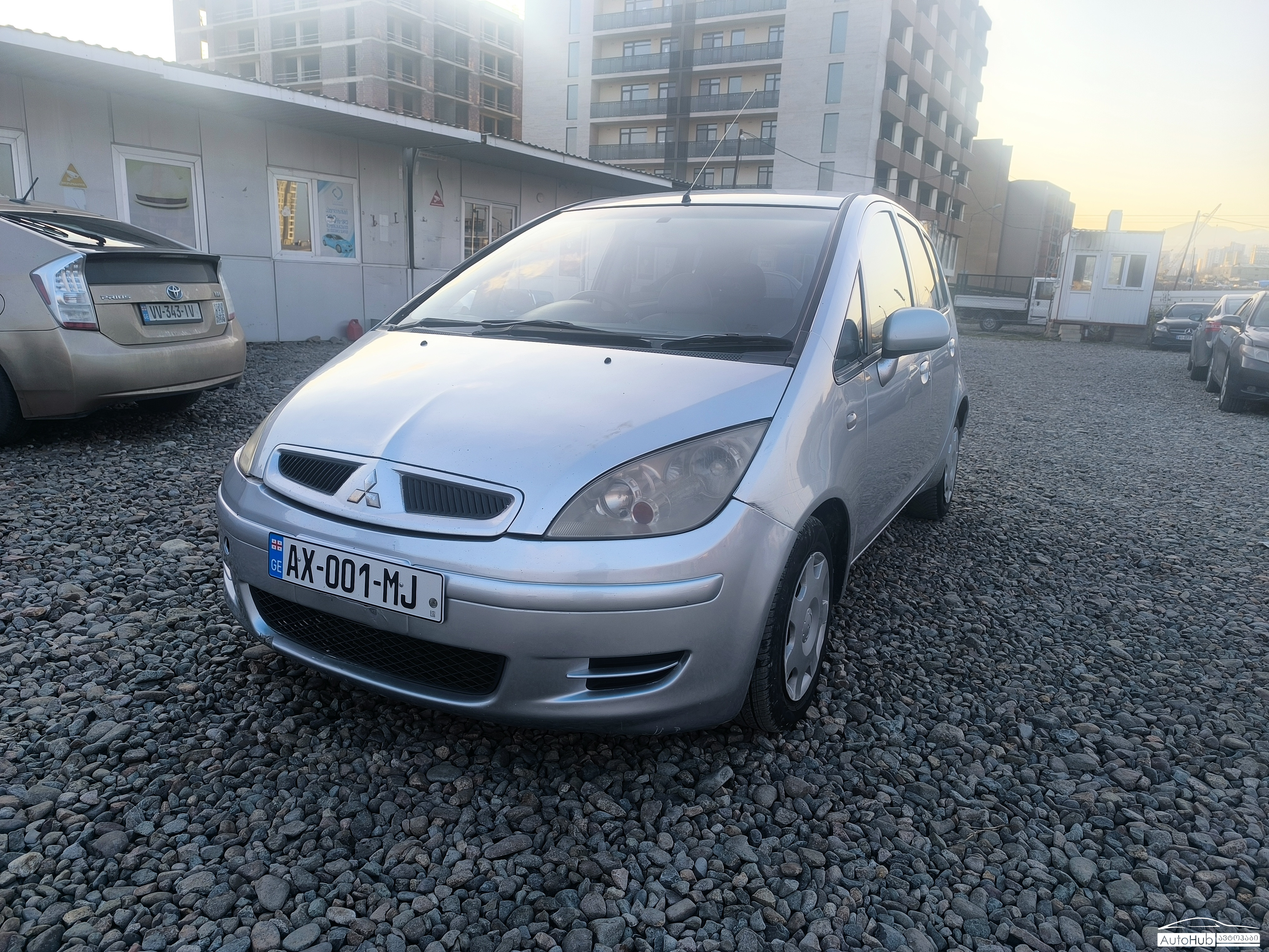 MITSUBISHI Colt