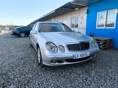 MERCEDES BENZ E 320