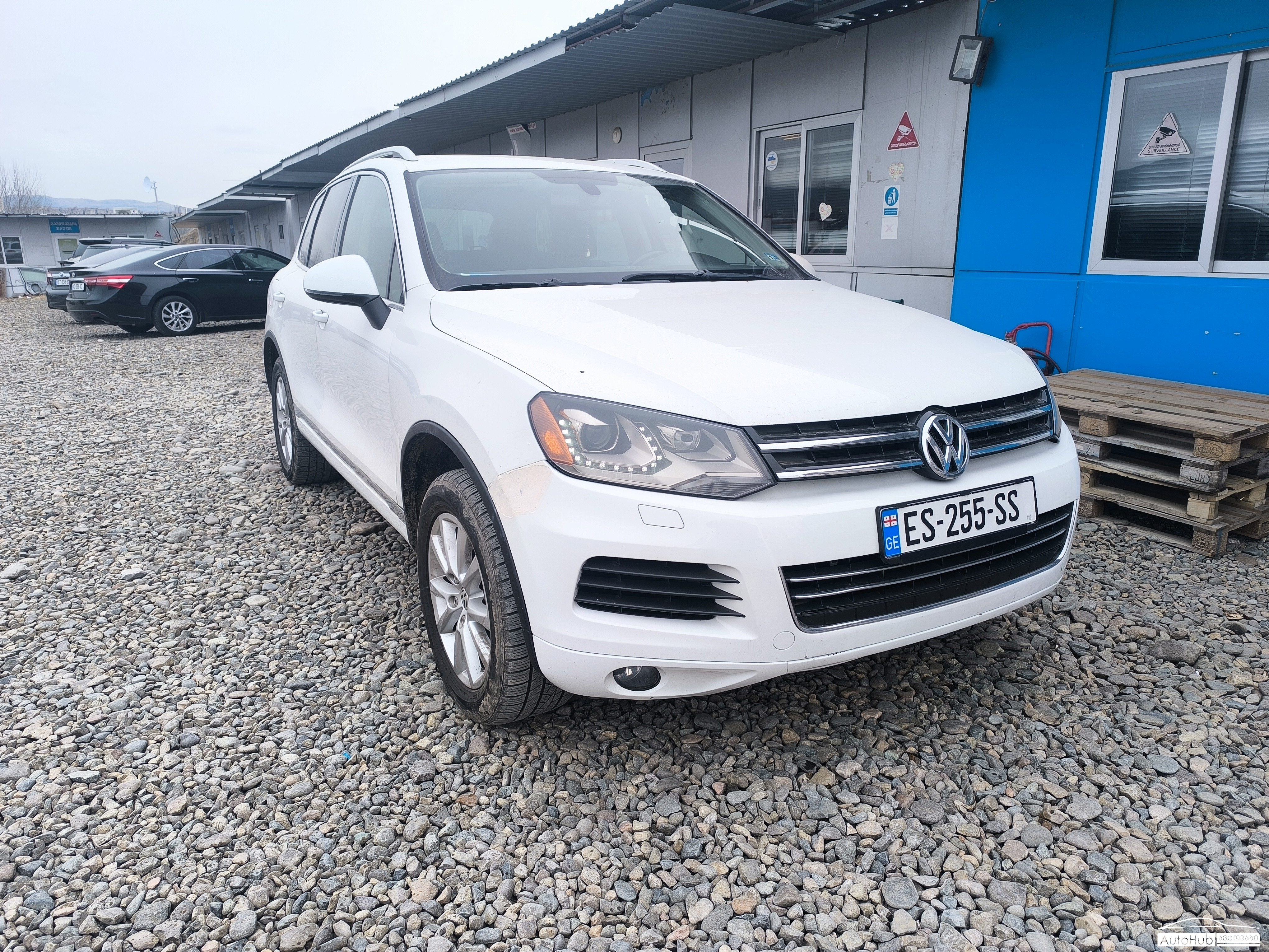 VOLKSWAGEN Touareg