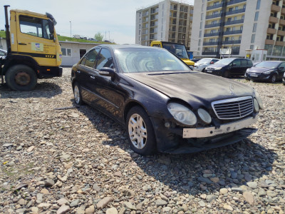 MERCEDES BENZ E 320