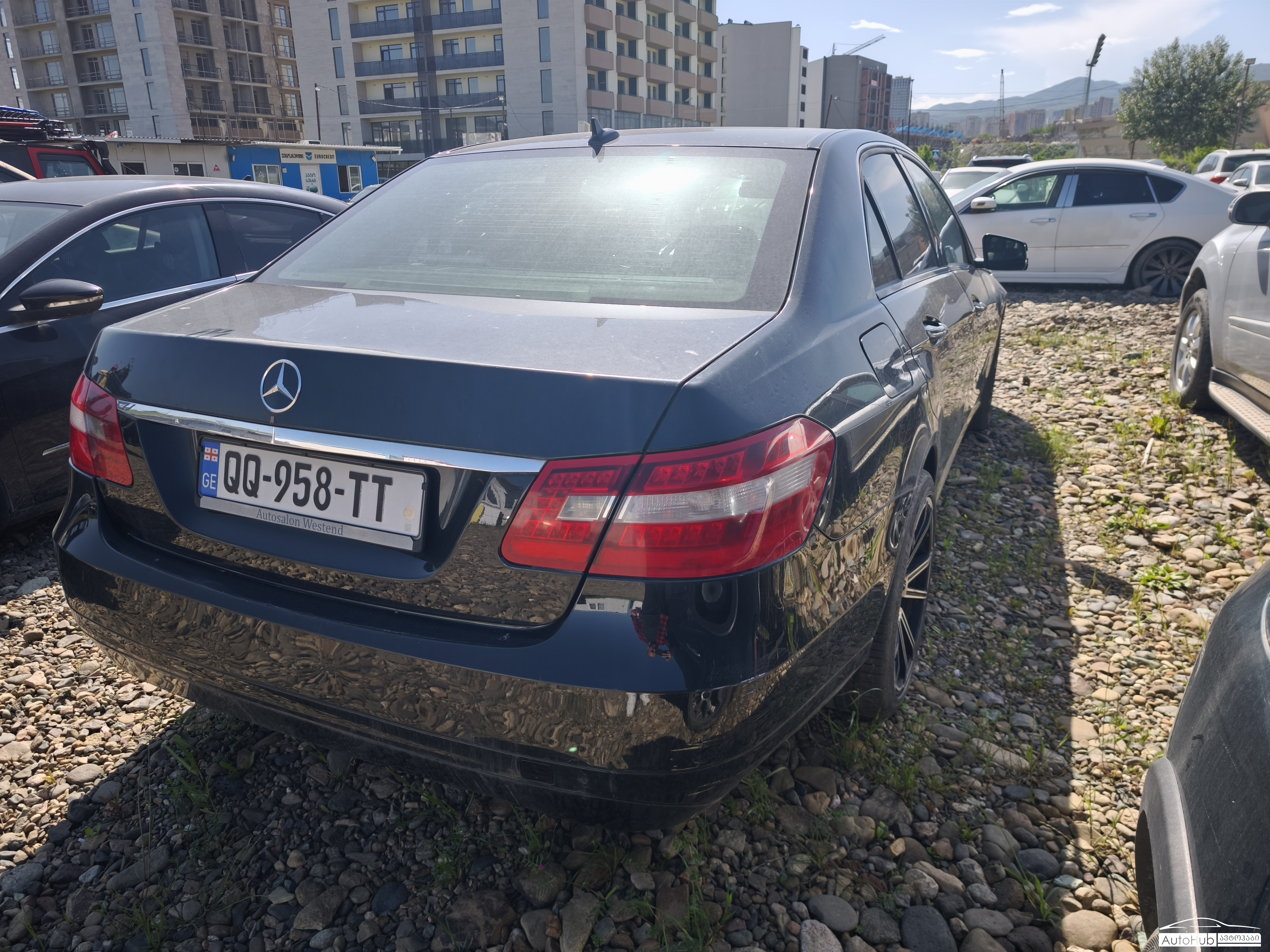 MERCEDES BENZ E 200