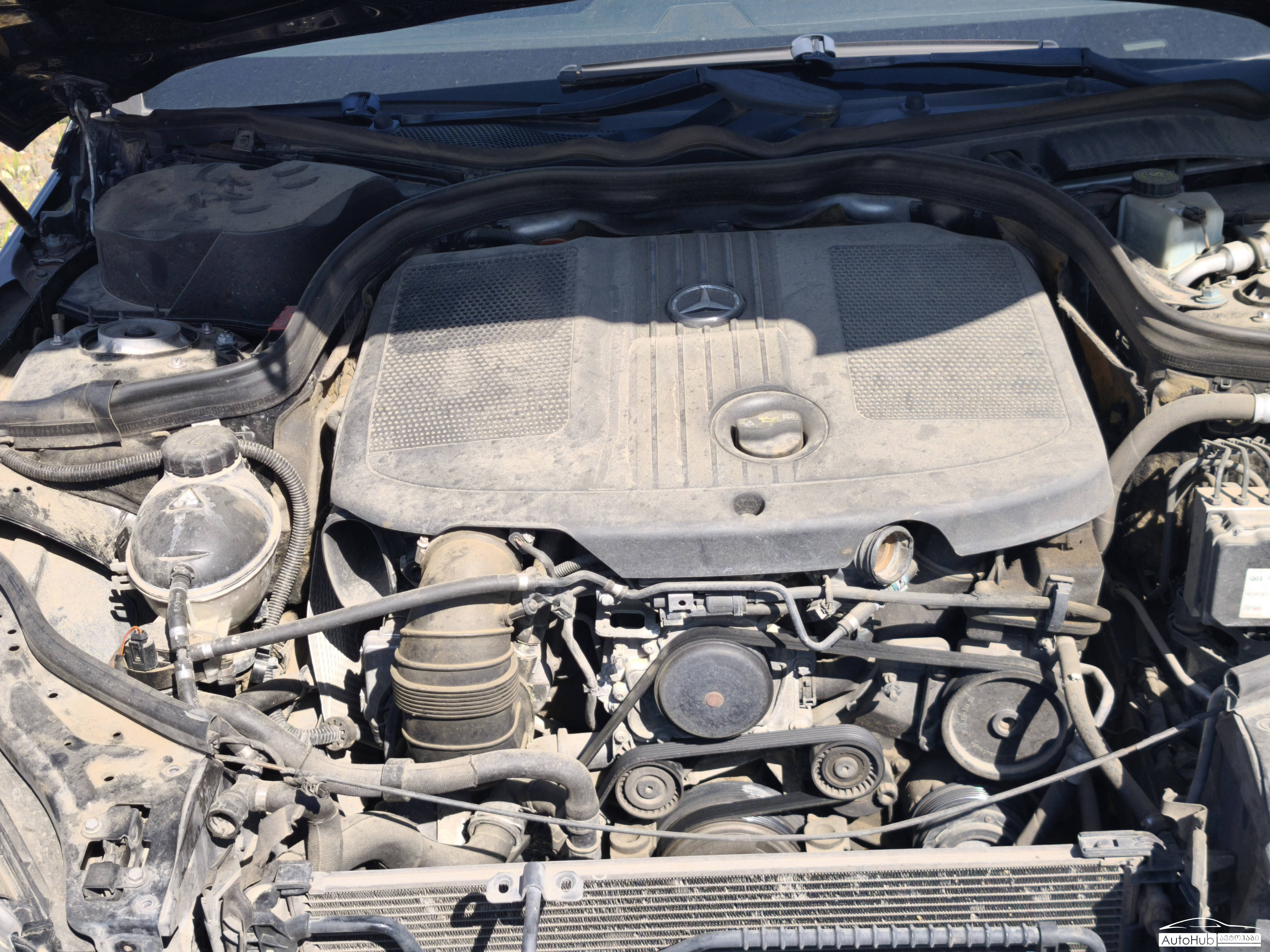 MERCEDES BENZ E 200
