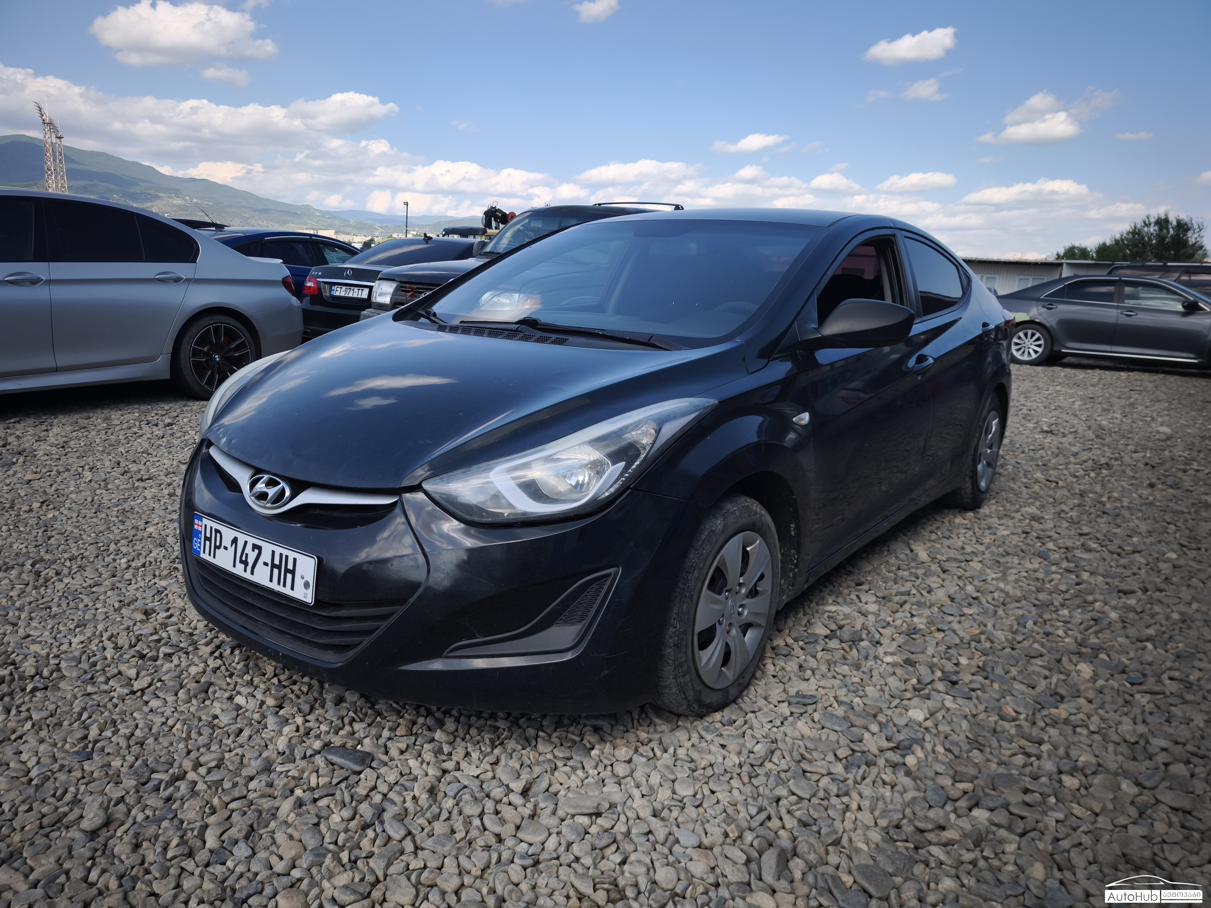 HYUNDAI Elantra