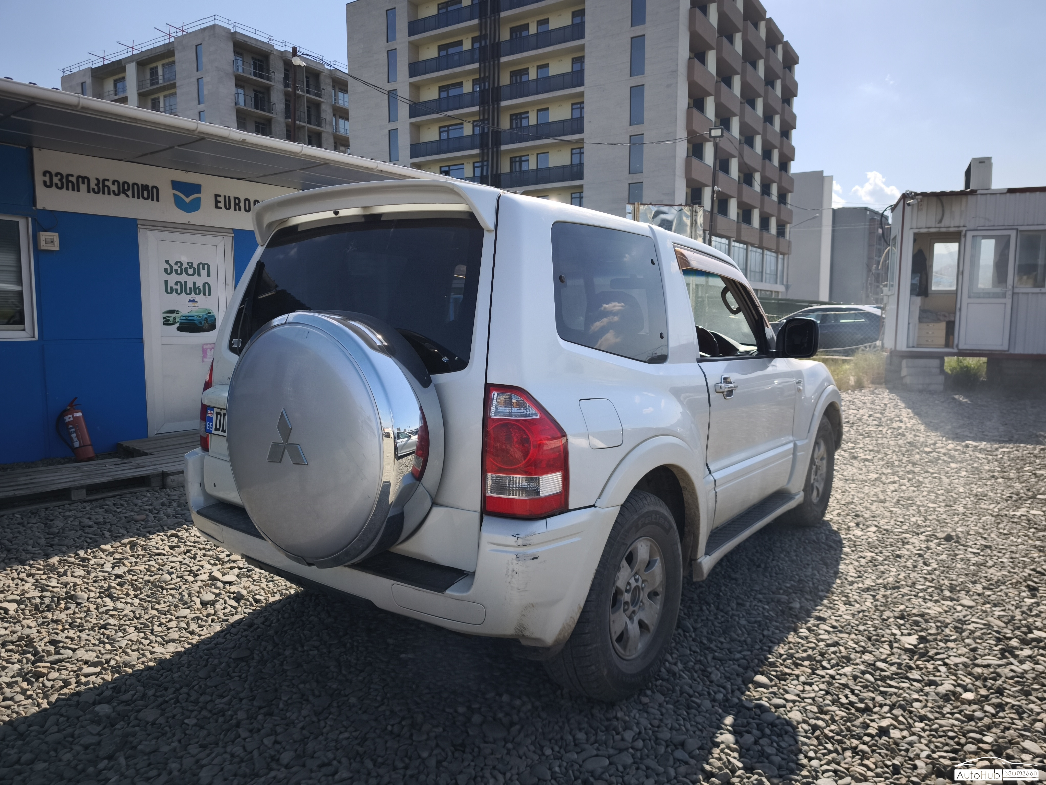 MITSUBISHI Pajero