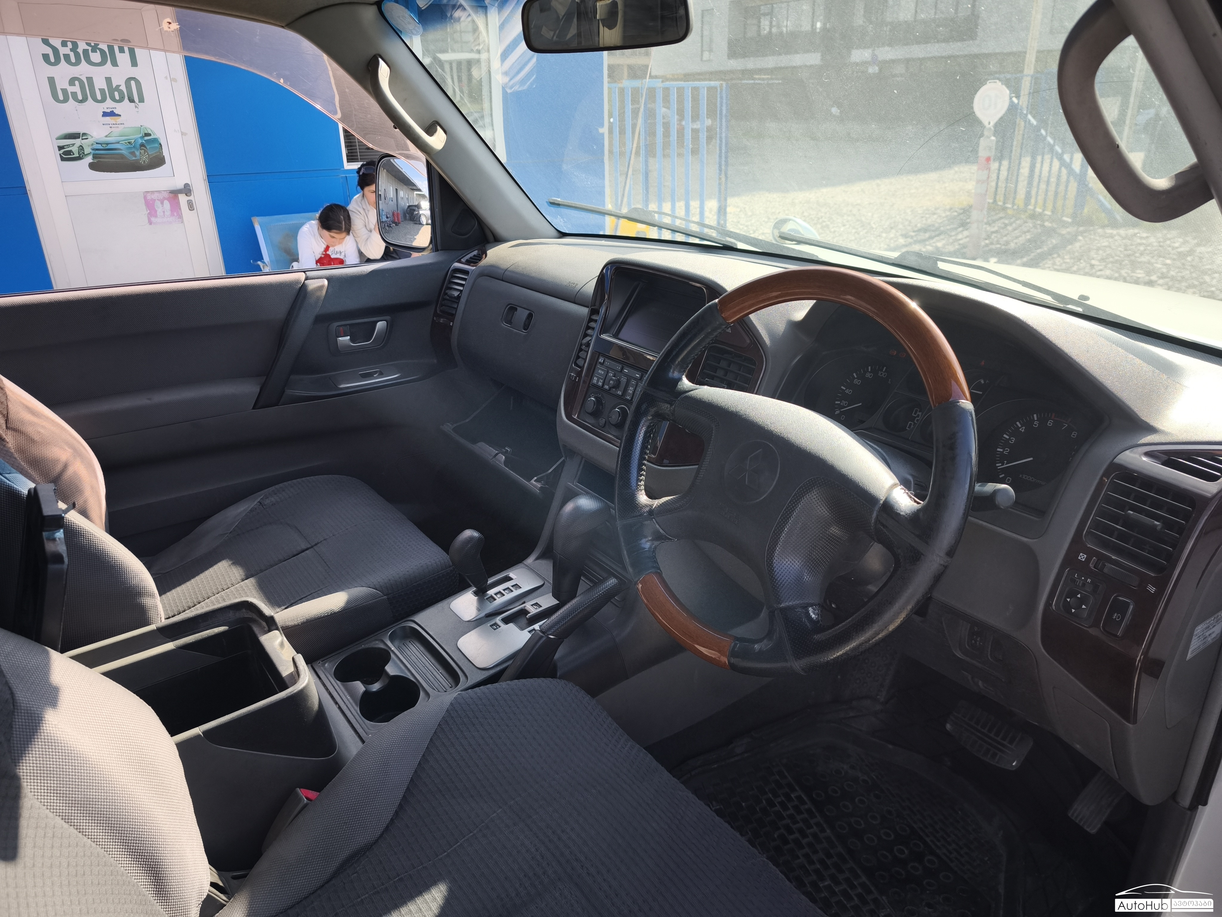 MITSUBISHI Pajero