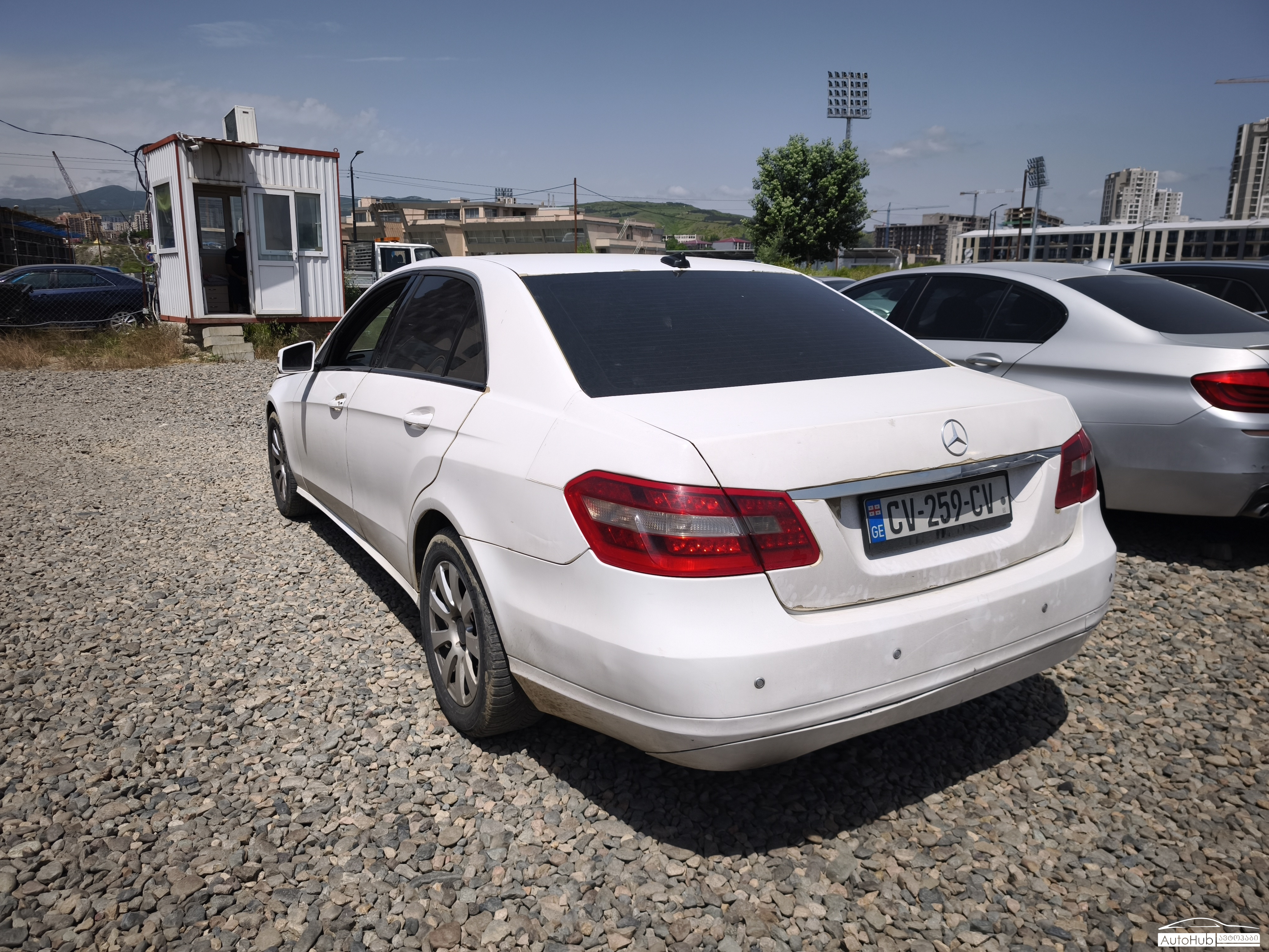 MERCEDES BENZ E 200