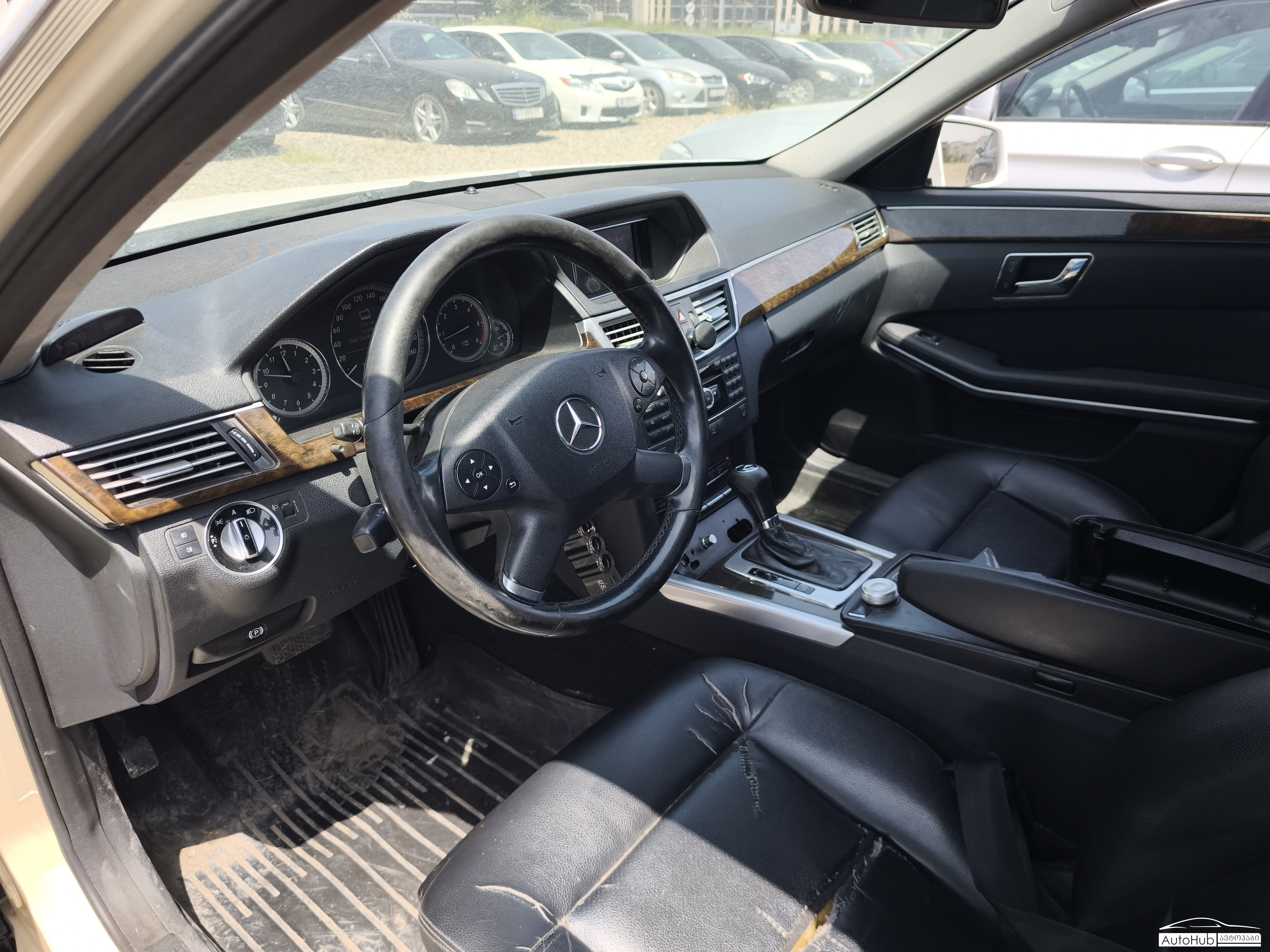 MERCEDES BENZ E 200