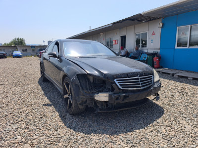 MERCEDES BENZ S 550