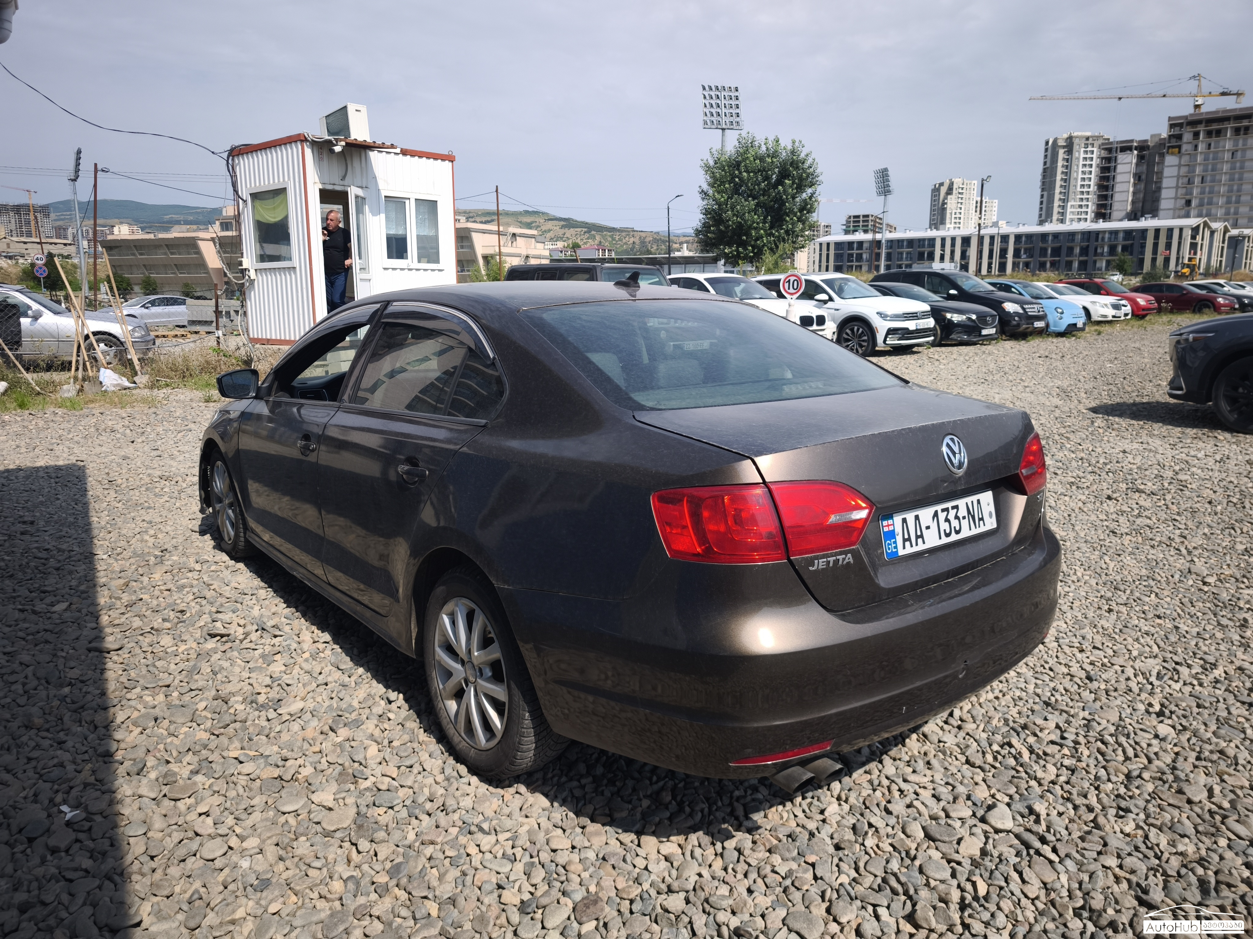 VOLKSWAGEN Jetta