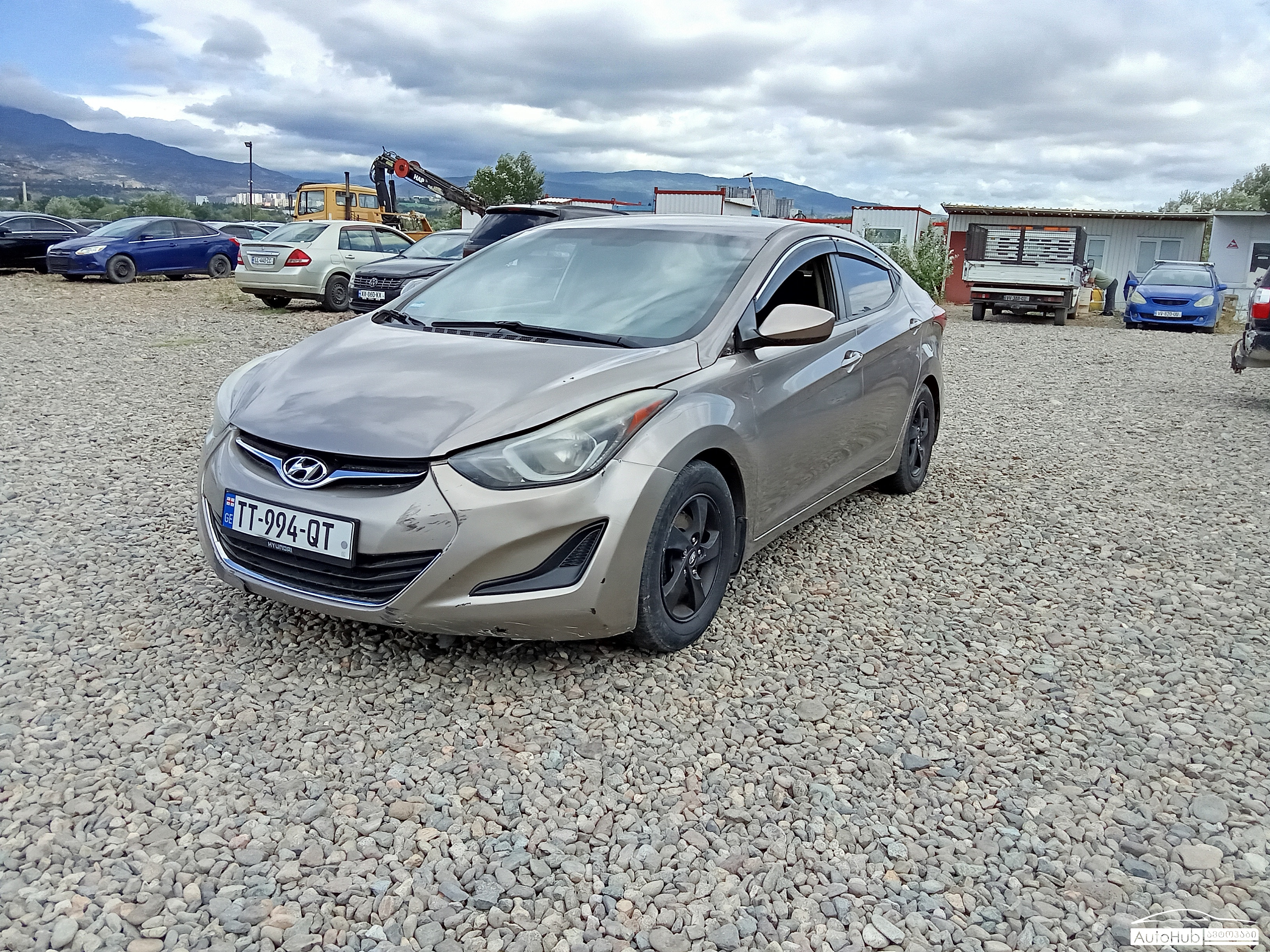 HYUNDAI Elantra