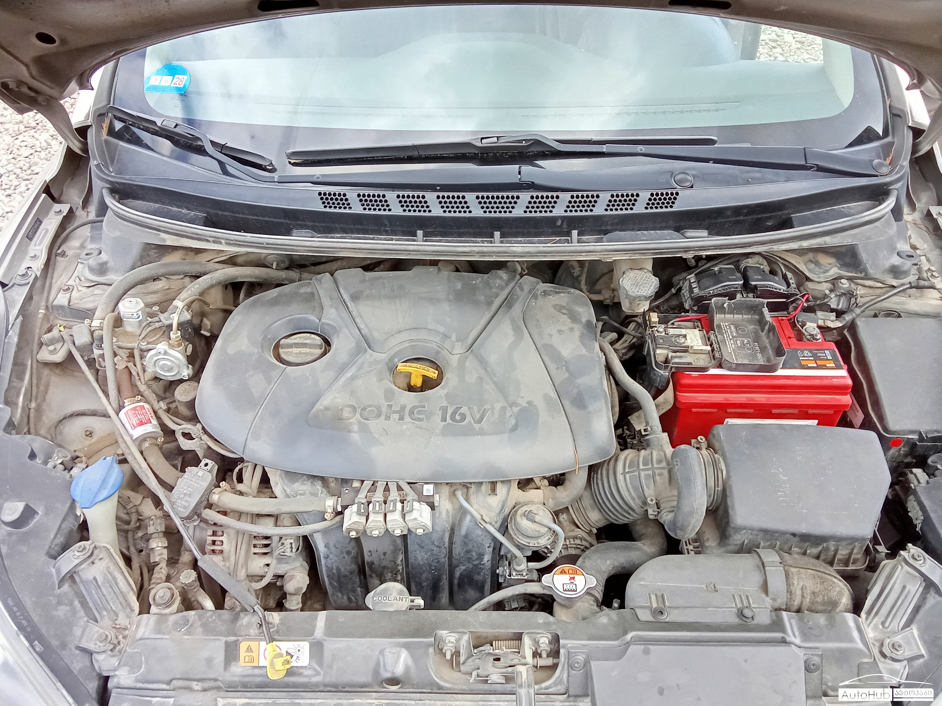HYUNDAI Elantra