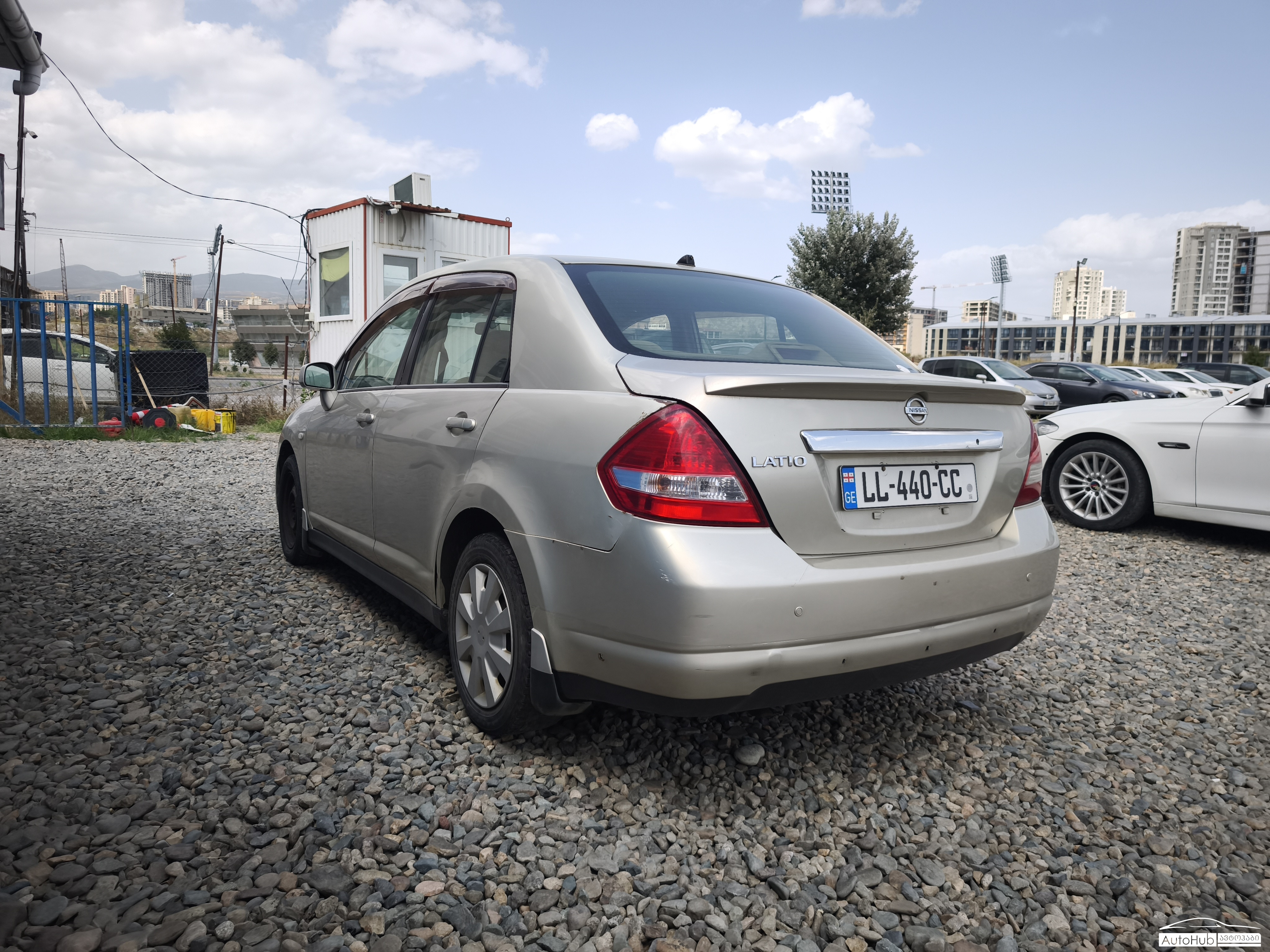 NISSAN Tiida