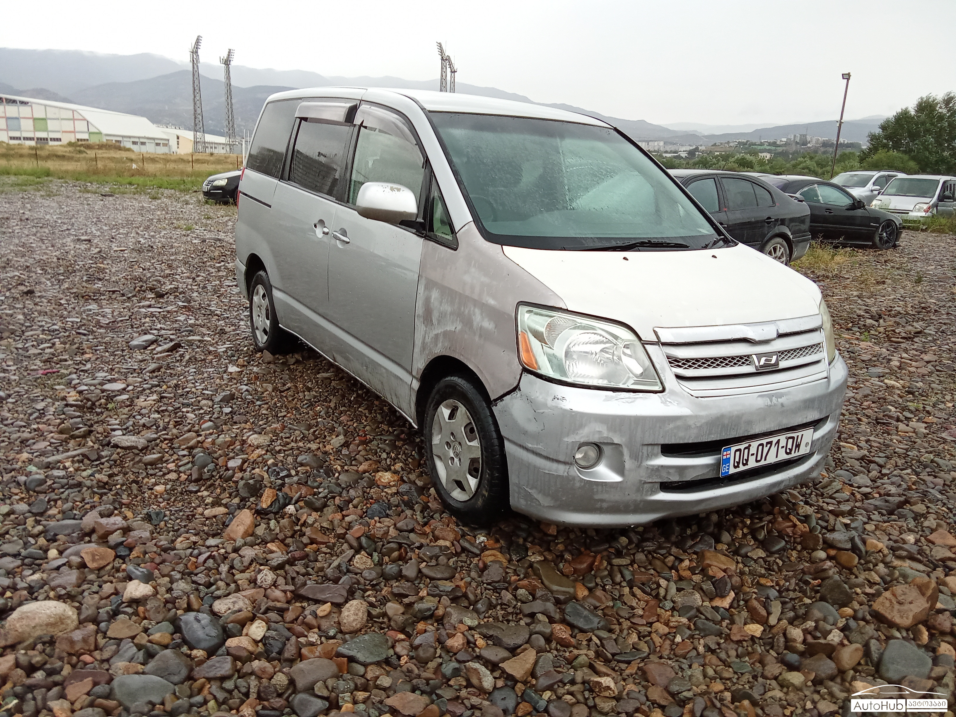 TOYOTA Noah