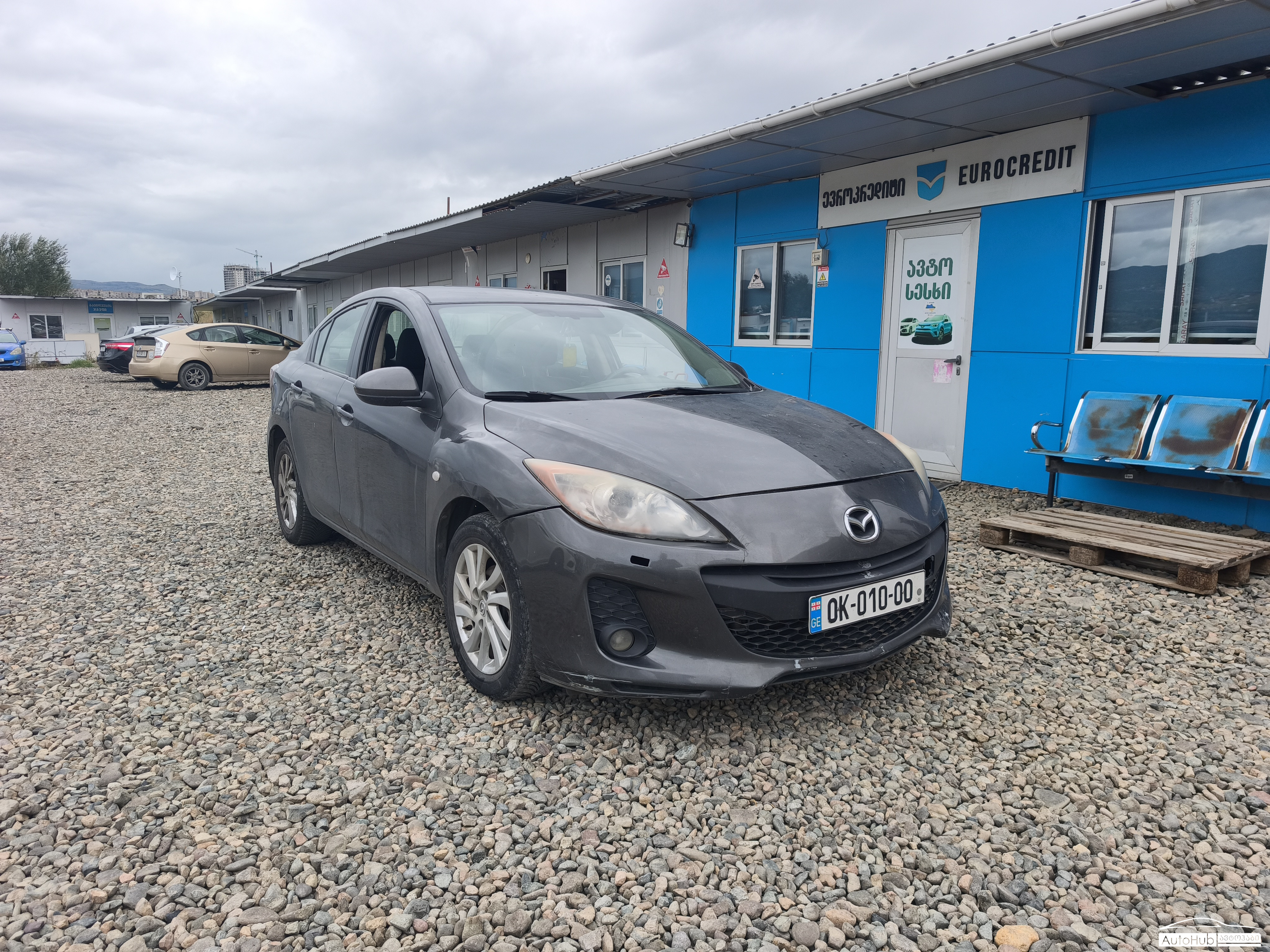 MAZDA Mazda 3