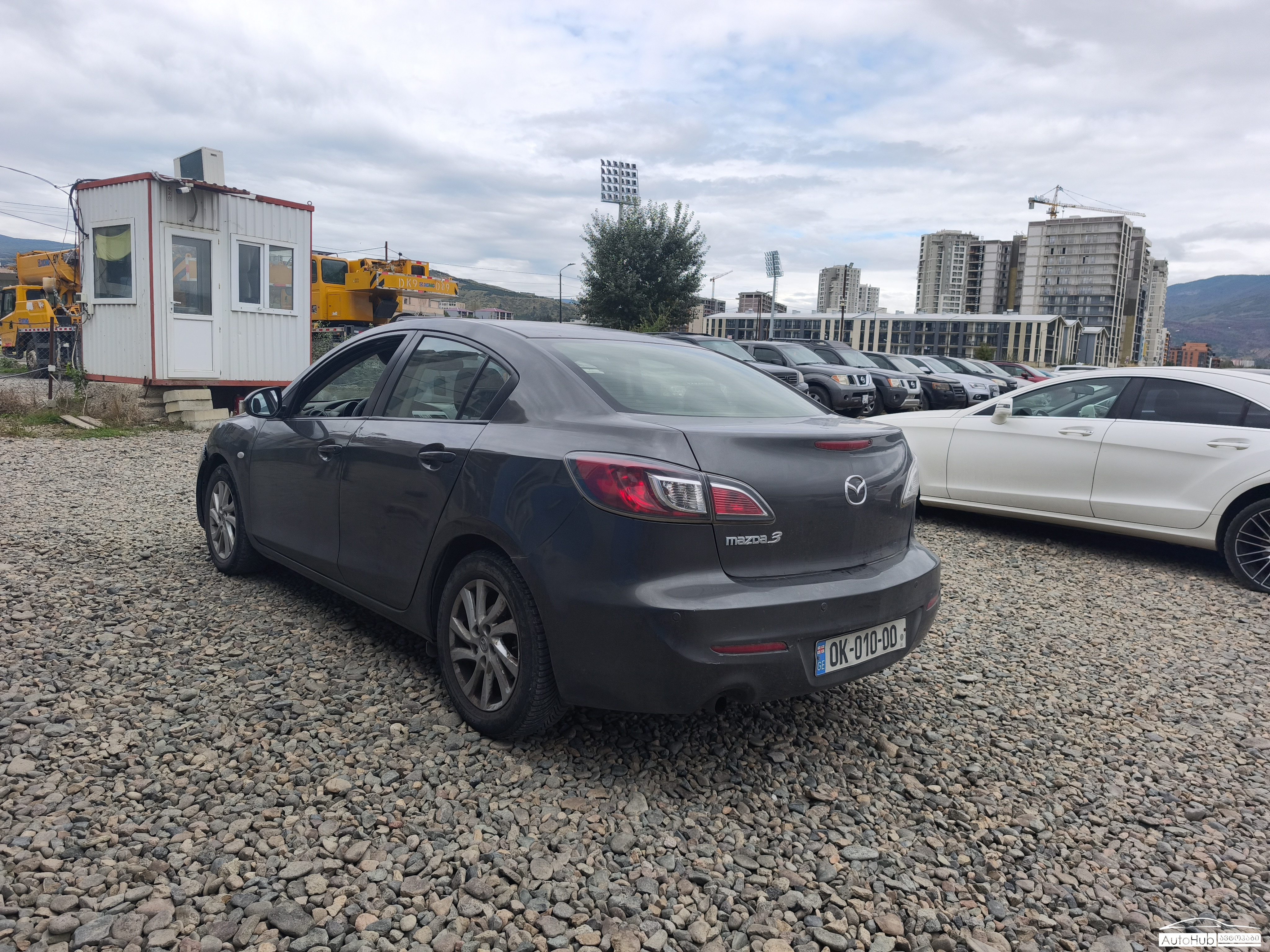 MAZDA Mazda 3