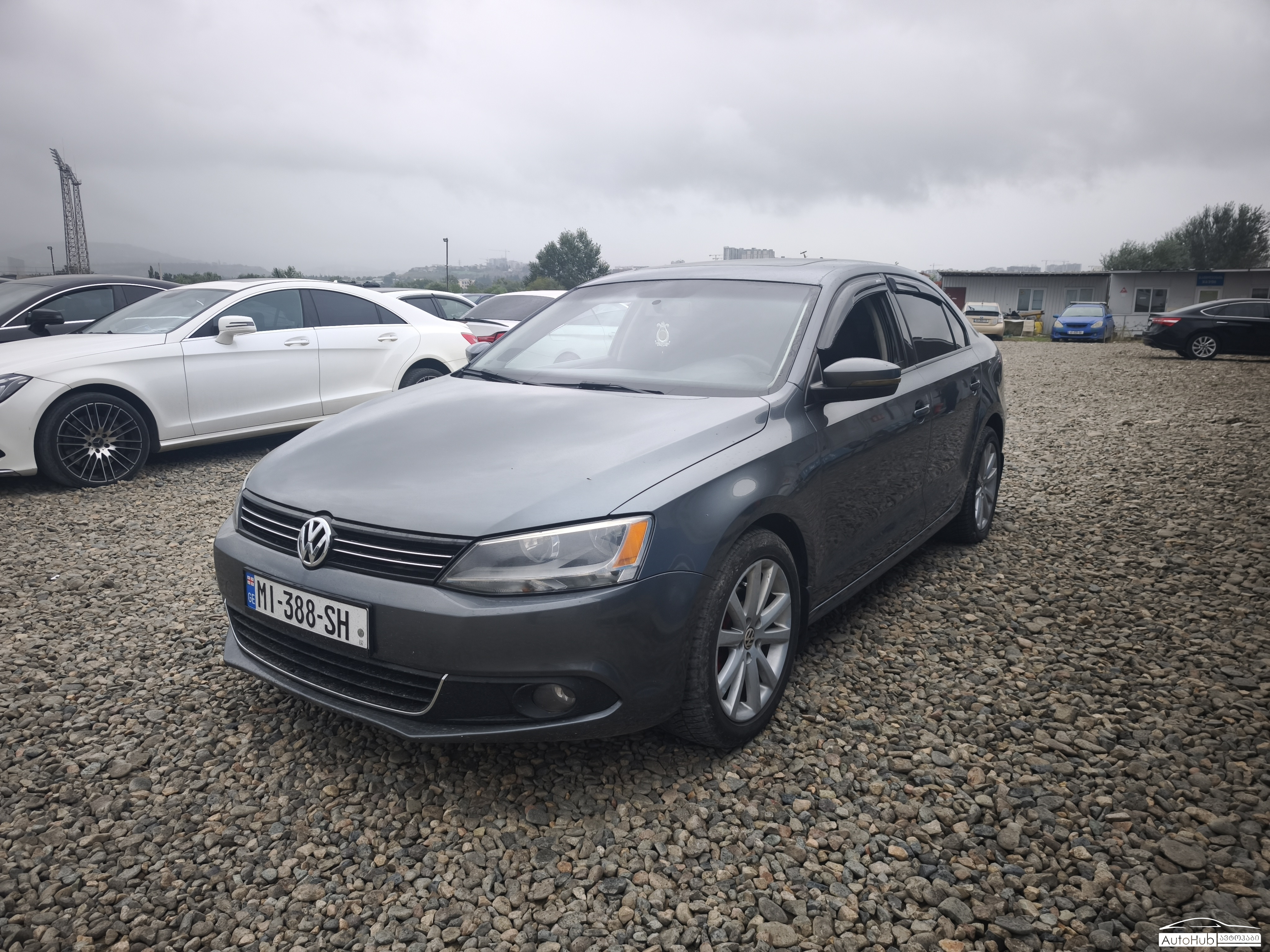 VOLKSWAGEN Jetta