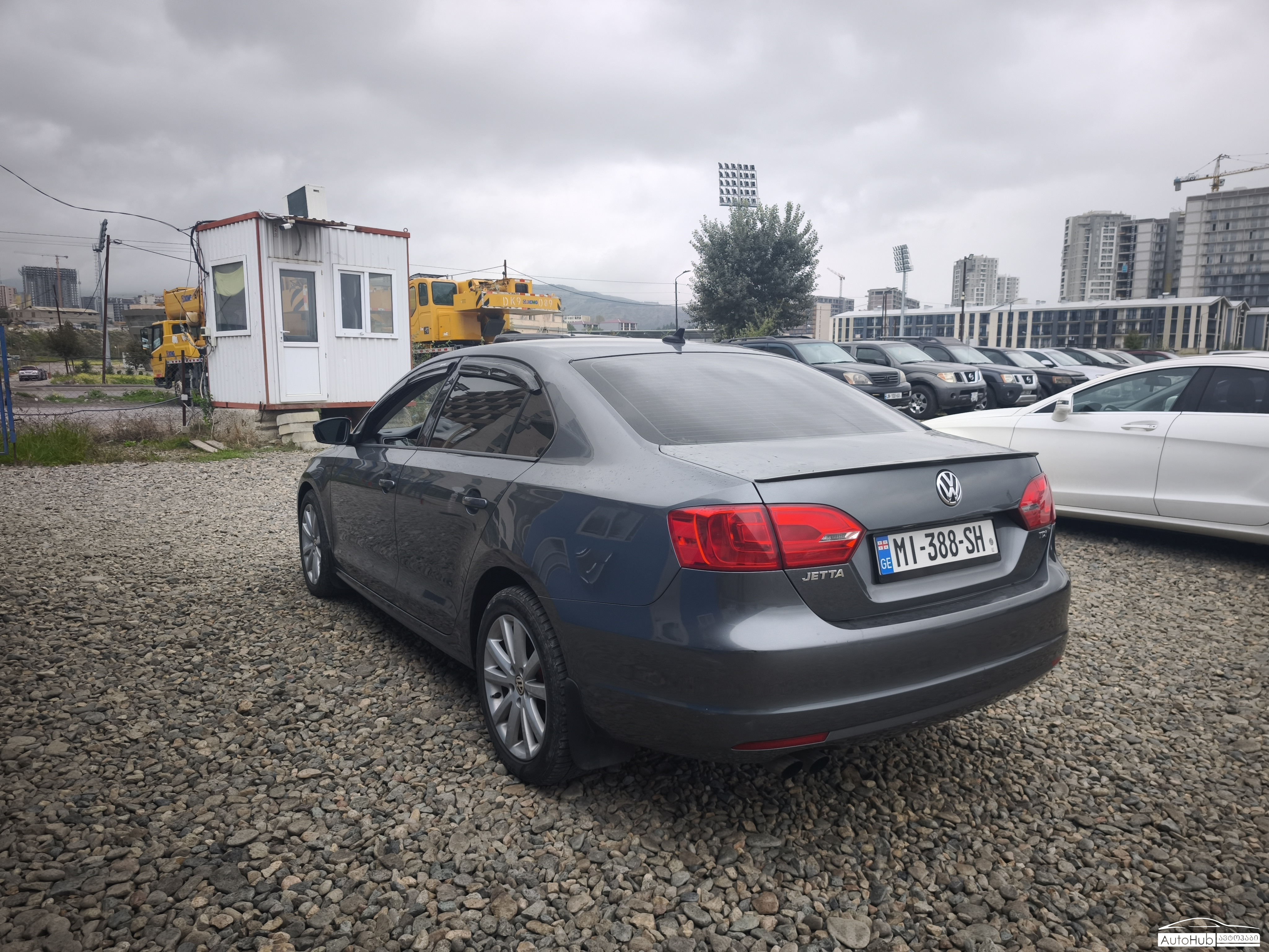 VOLKSWAGEN Jetta