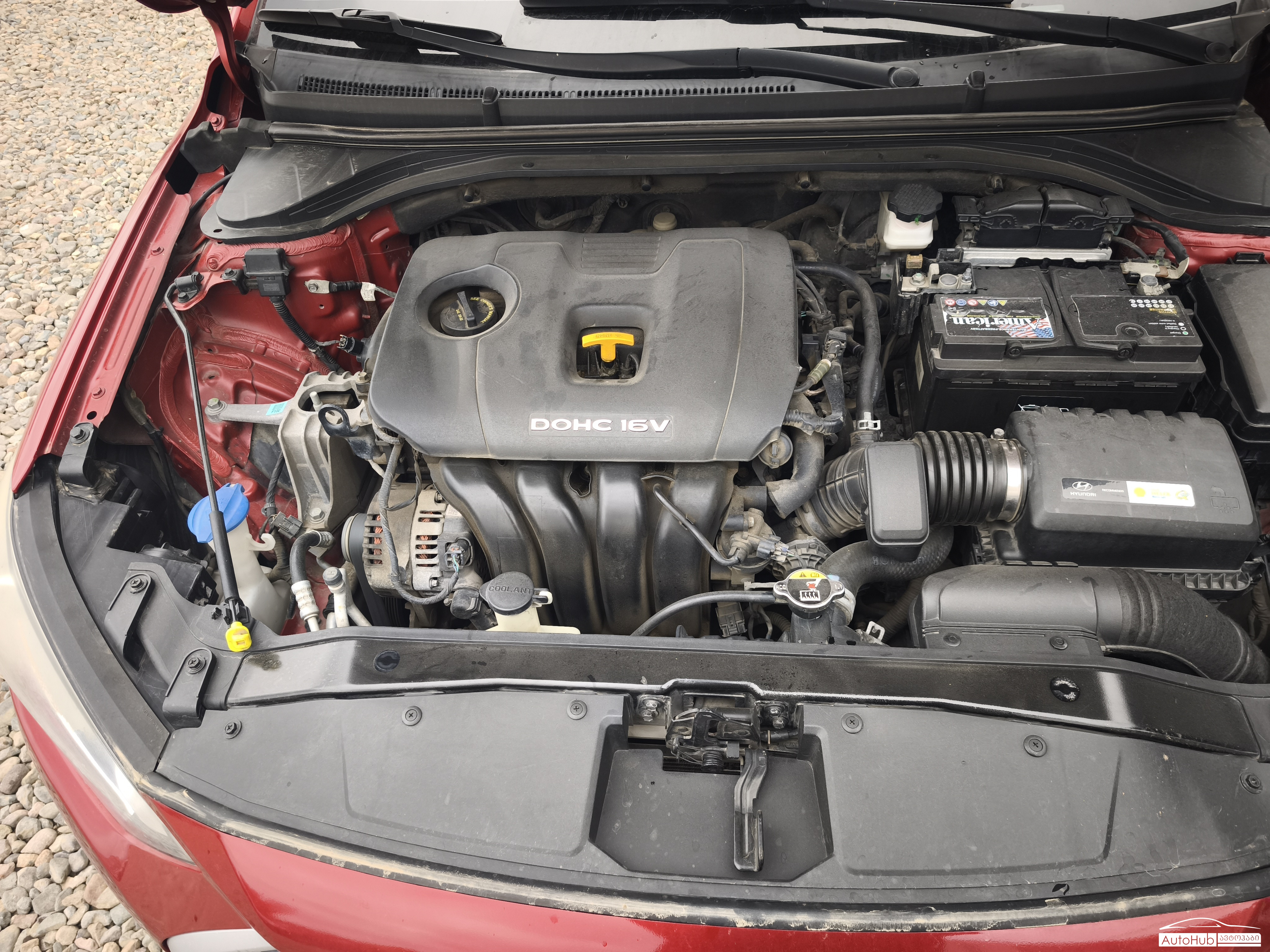 HYUNDAI Elantra