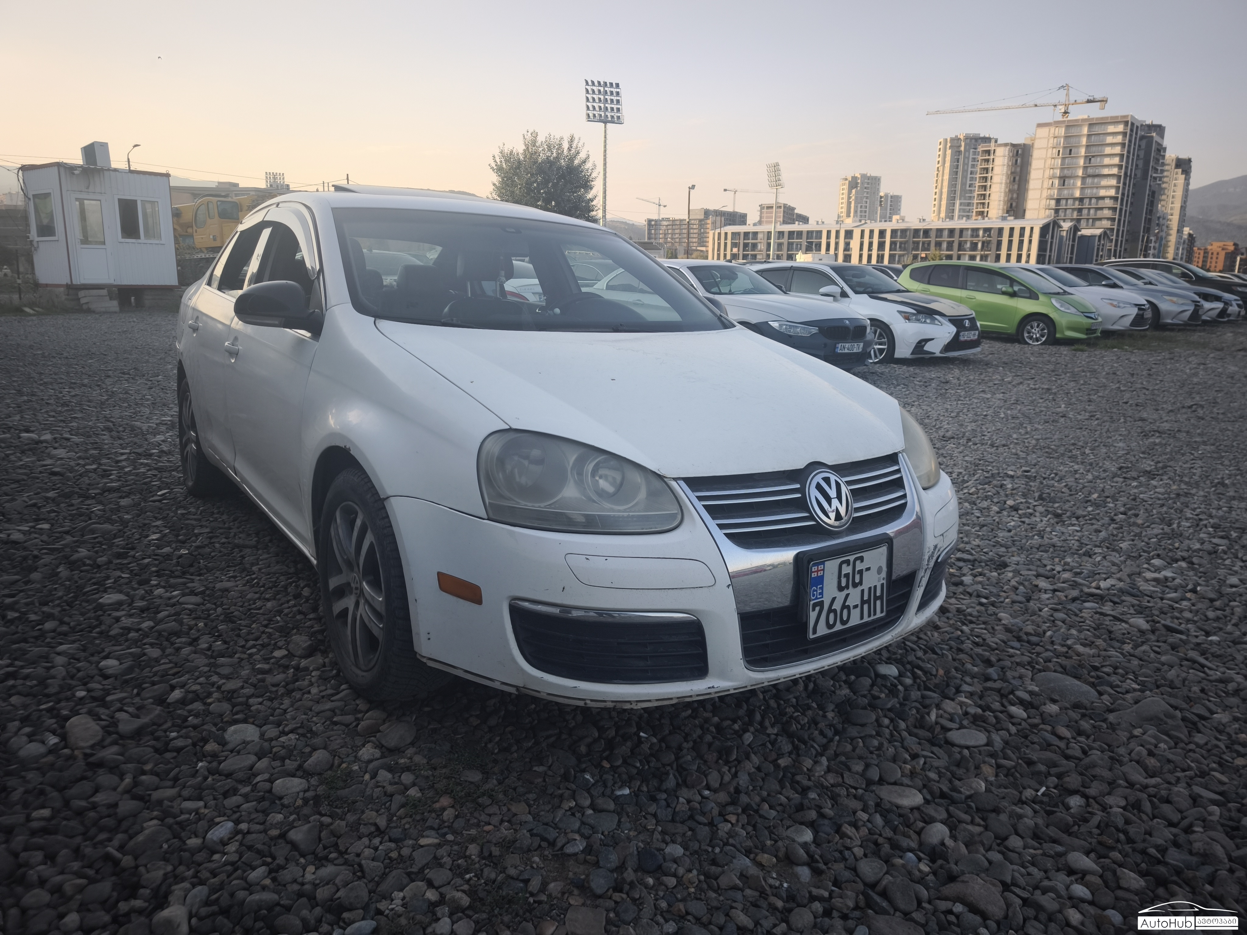 VOLKSWAGEN Jetta