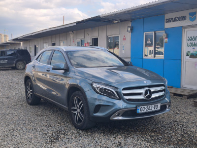 MERCEDES BENZ GLA 250