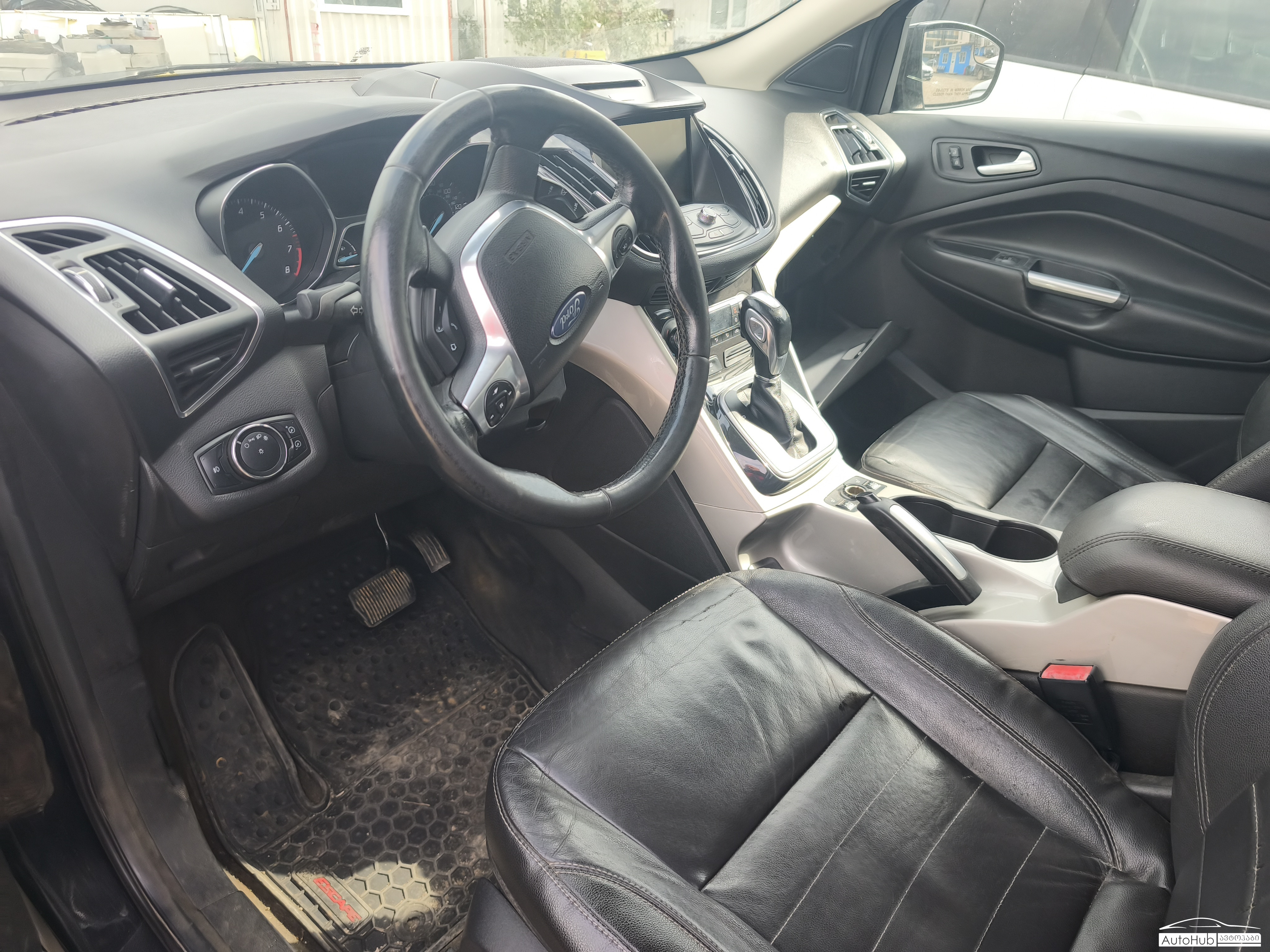 FORD Escape