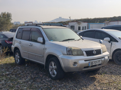 NISSAN X Trail