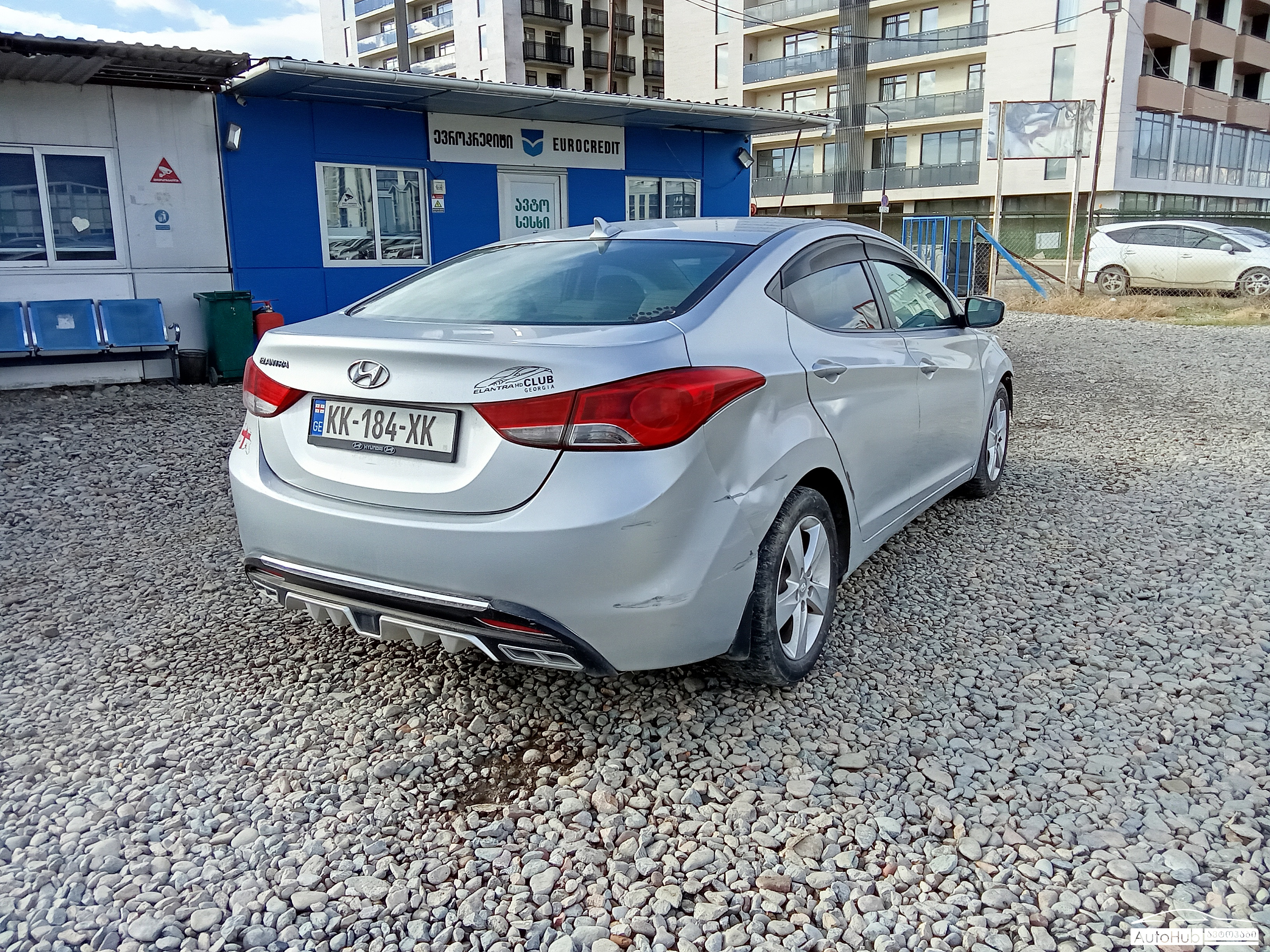 HYUNDAI Elantra