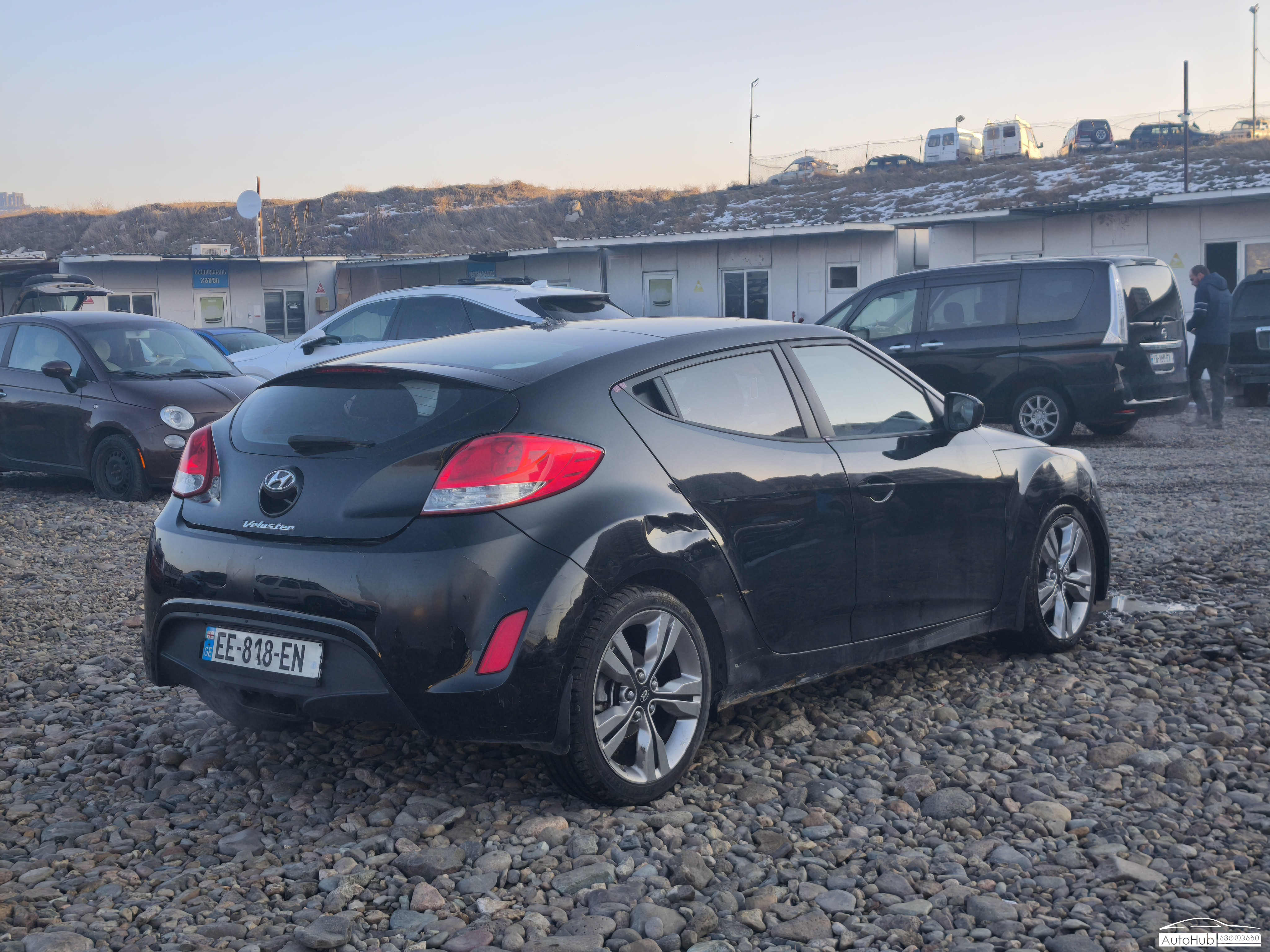HYUNDAI Veloster