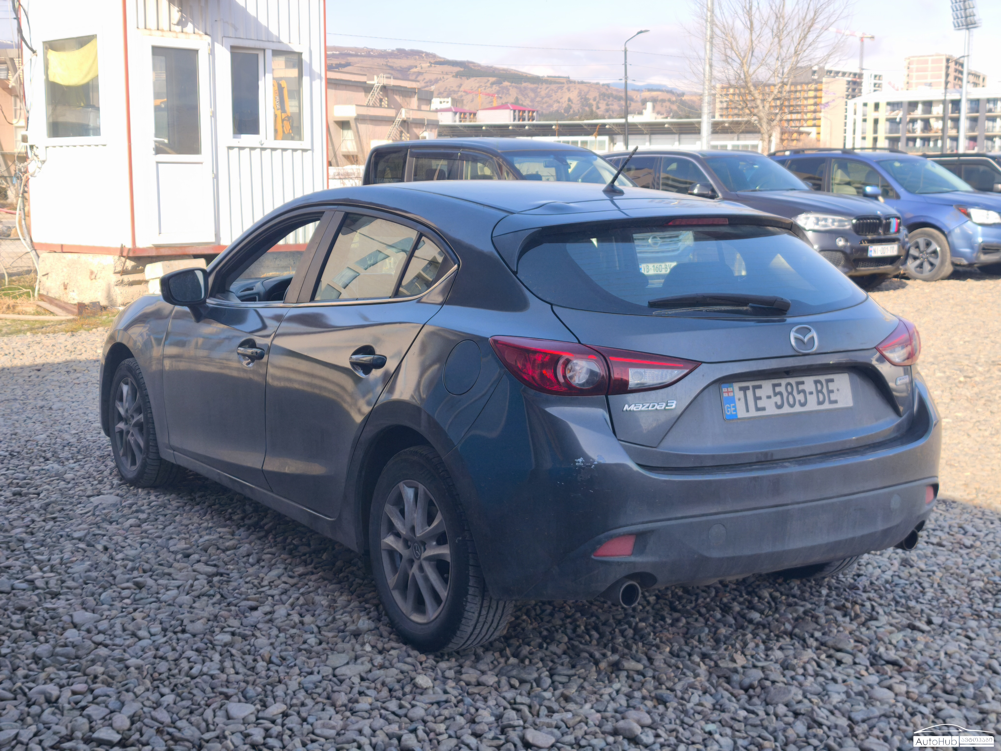 MAZDA Mazda 3