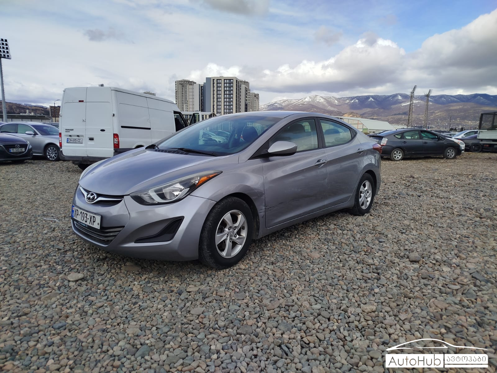 HYUNDAI Elantra