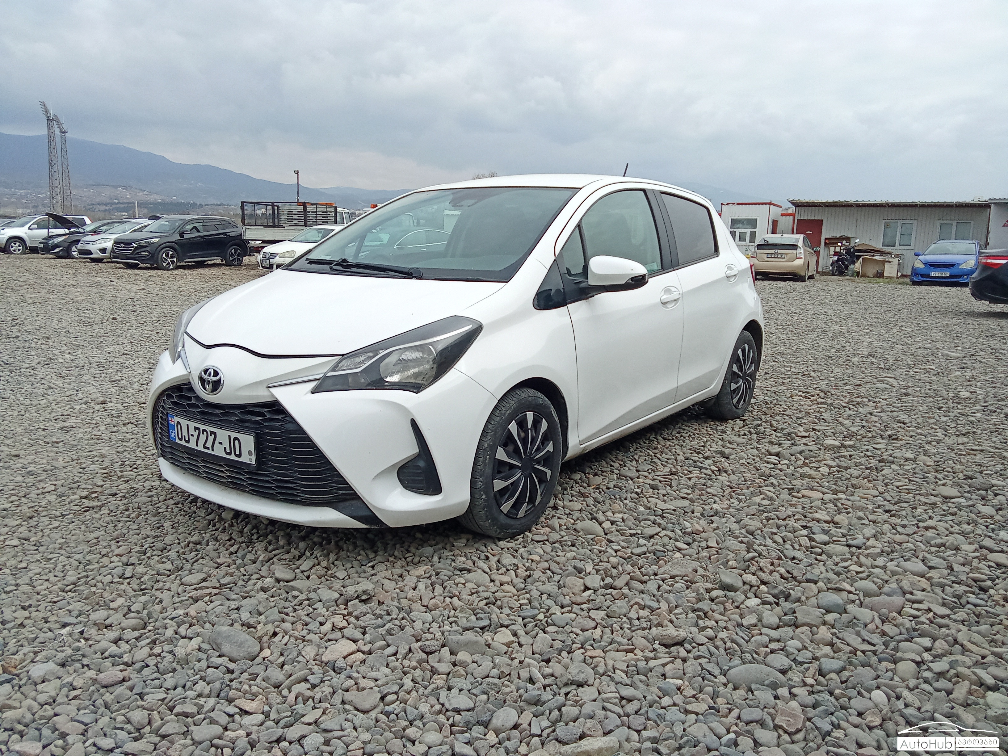 TOYOTA Yaris