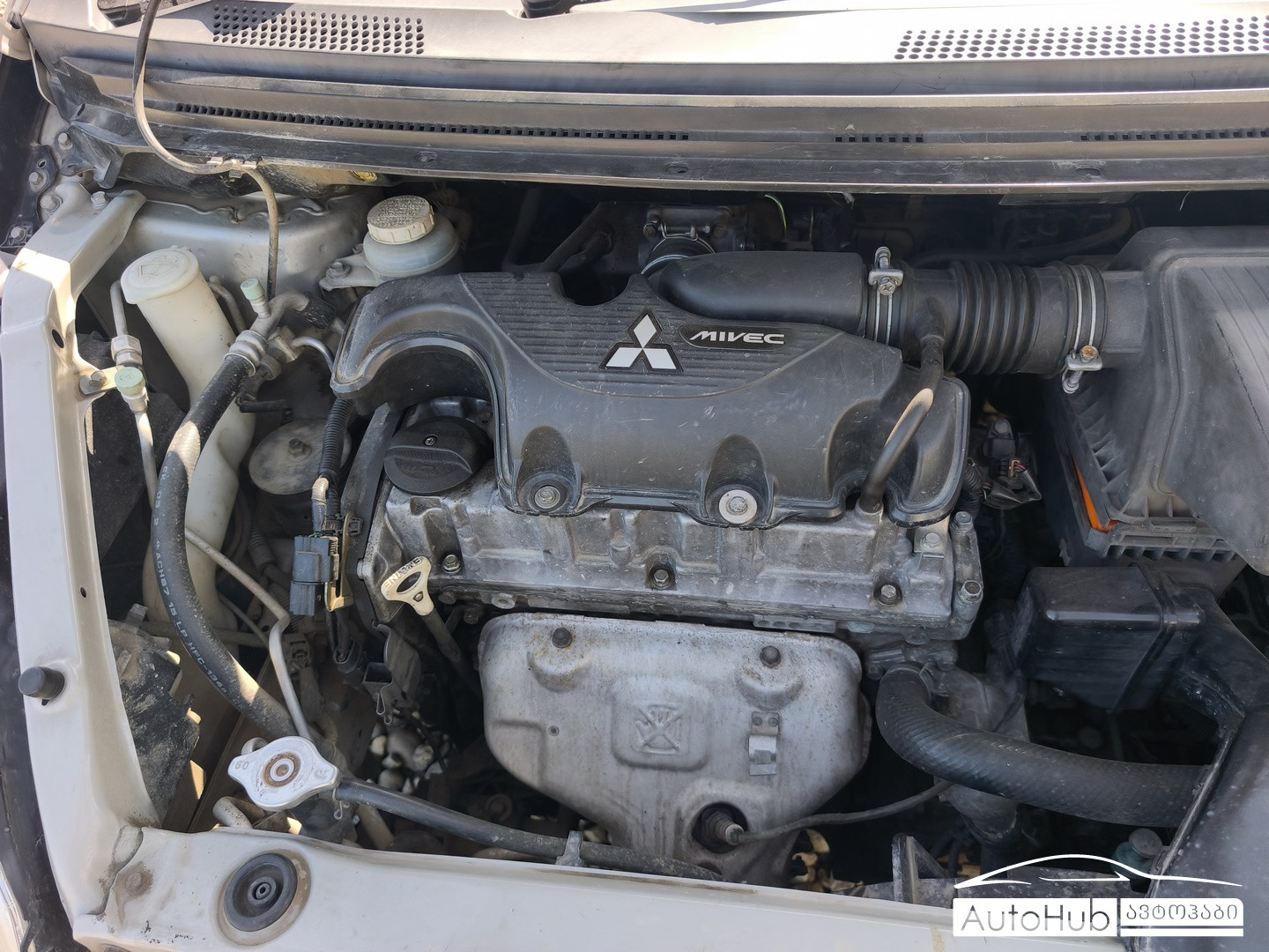 MITSUBISHI Colt