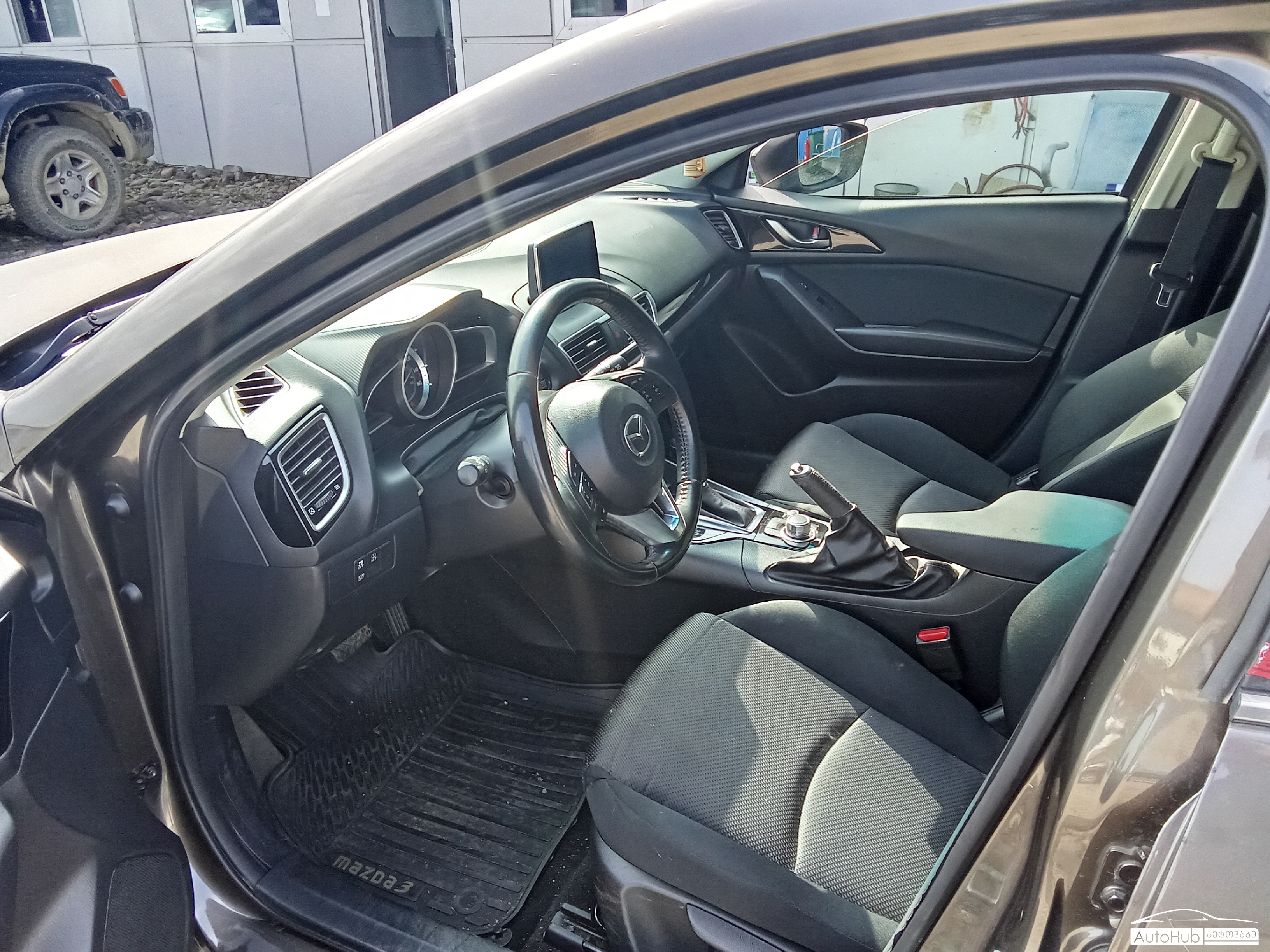 MAZDA Mazda 3